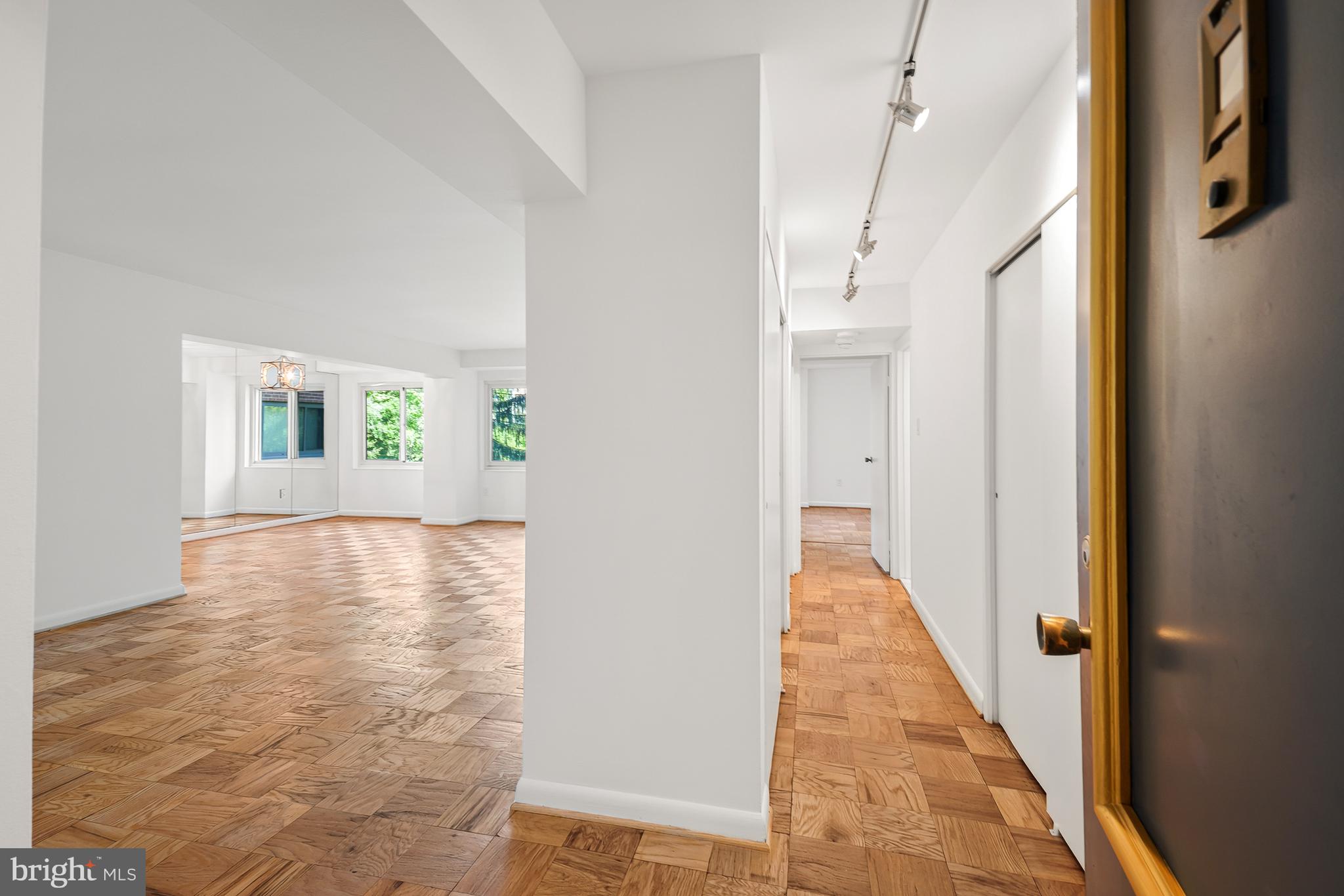 4201 CATHEDRAL AVENUE NW 403E