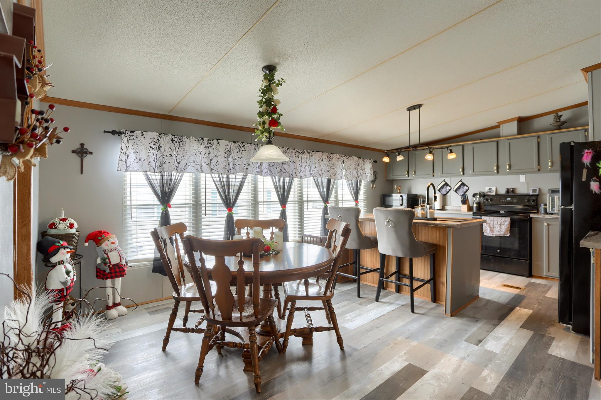 WALNUT GROVE MOBILE HOME PARK - Residential