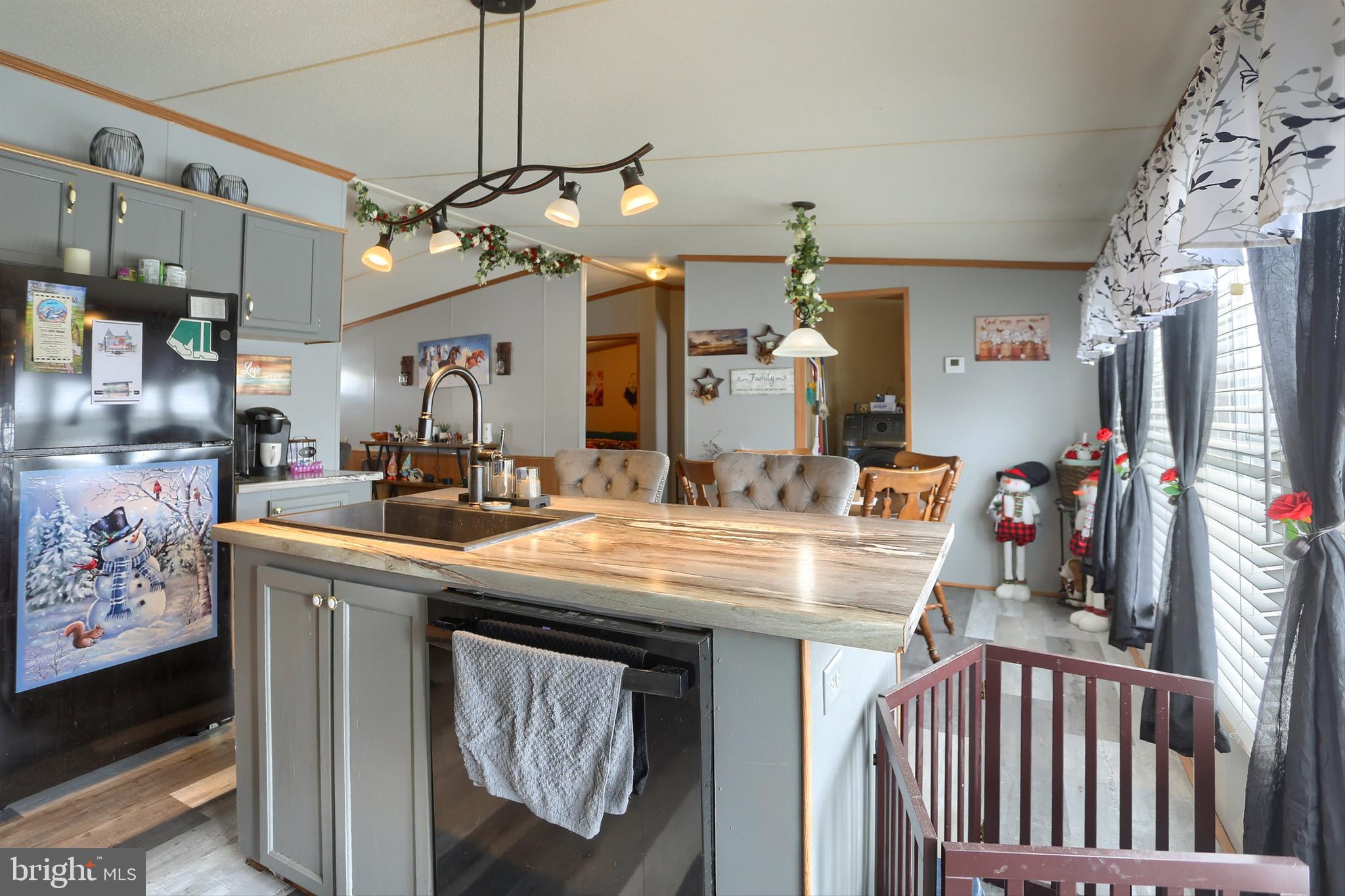 WALNUT GROVE MOBILE HOME PARK - Residential