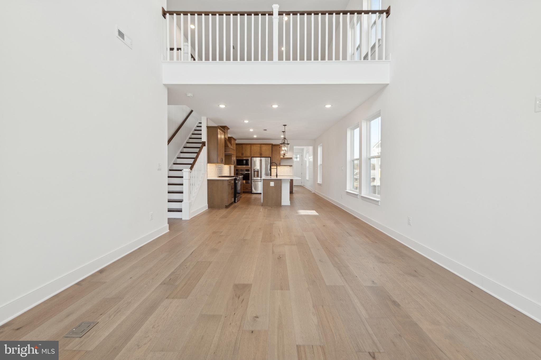 BAY KNOLLS - Residential