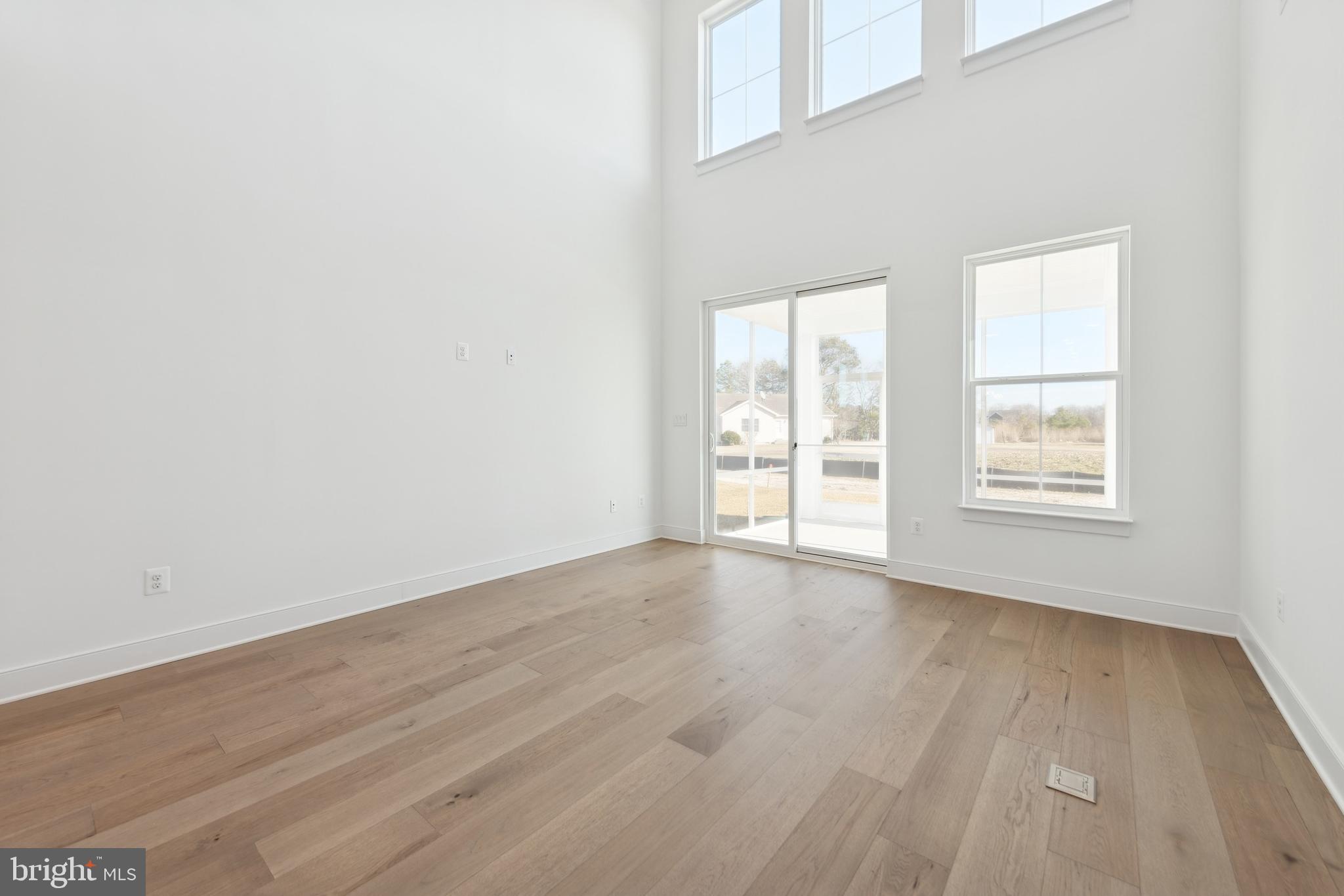 BAY KNOLLS - Residential