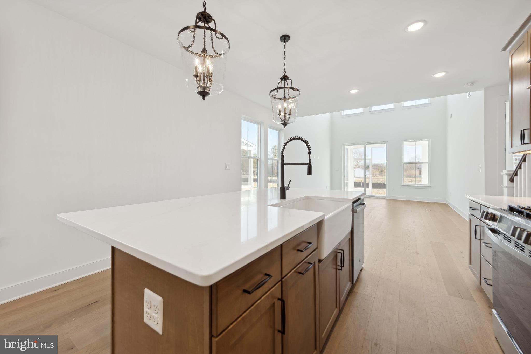 BAY KNOLLS - Residential