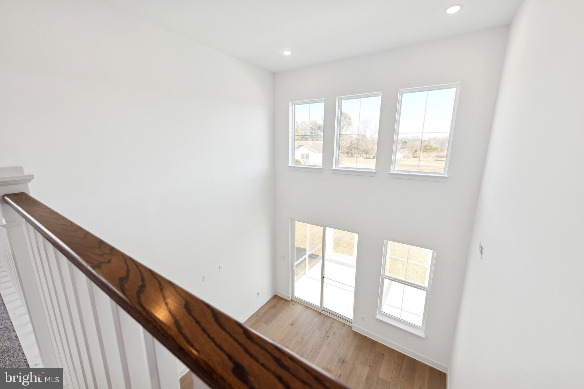 BAY KNOLLS - Residential