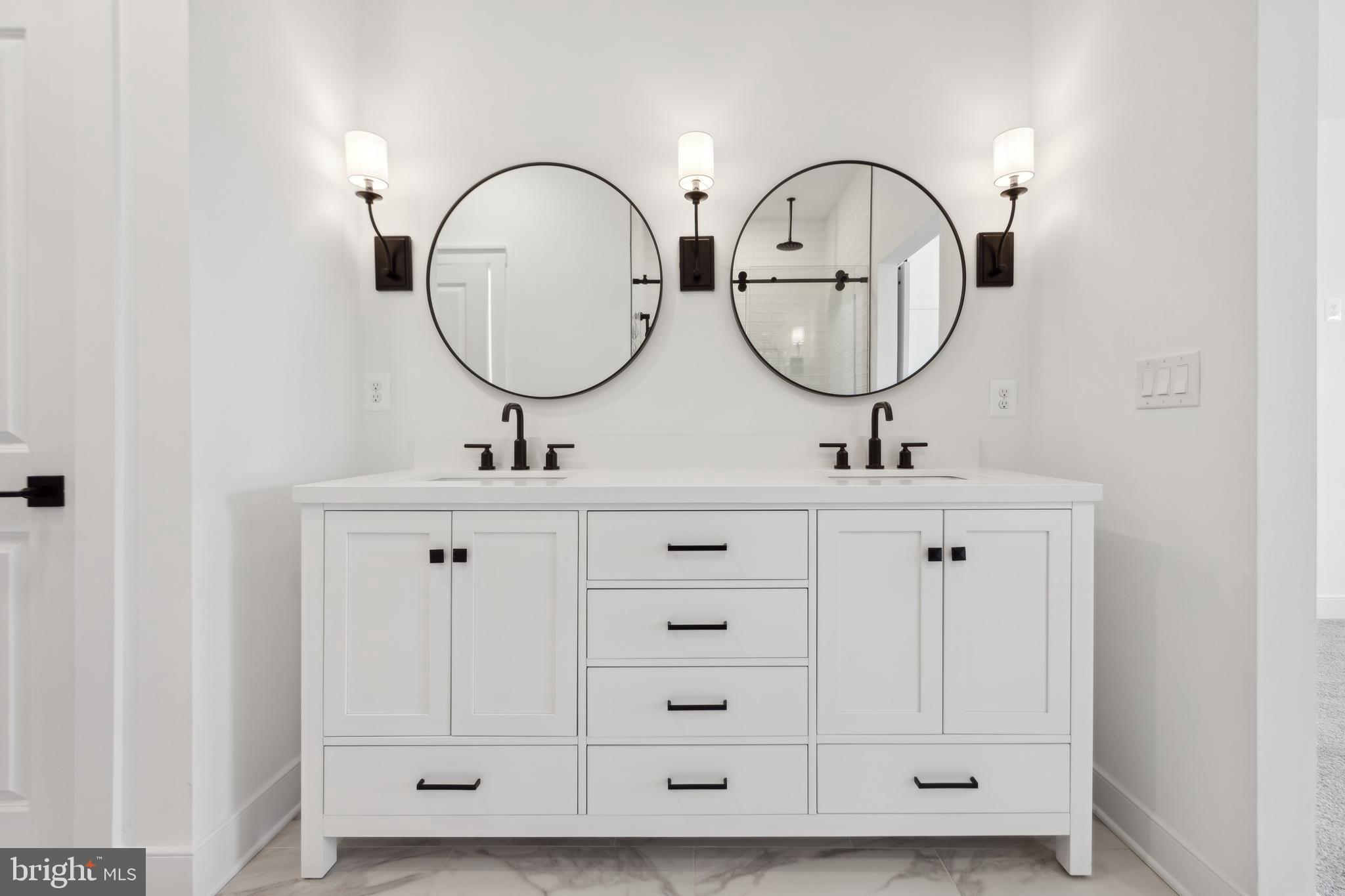 BAY KNOLLS - Residential