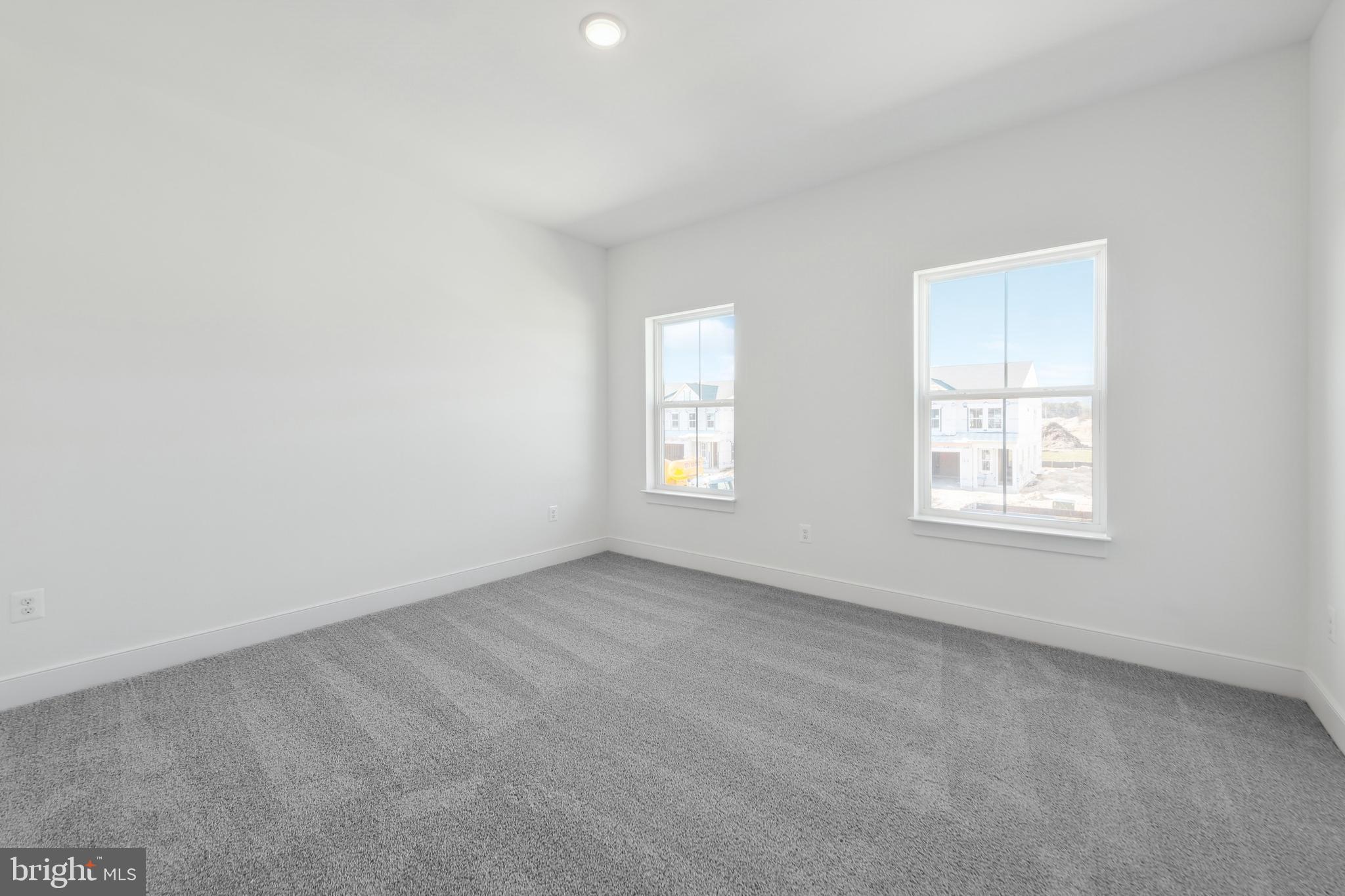 BAY KNOLLS - Residential