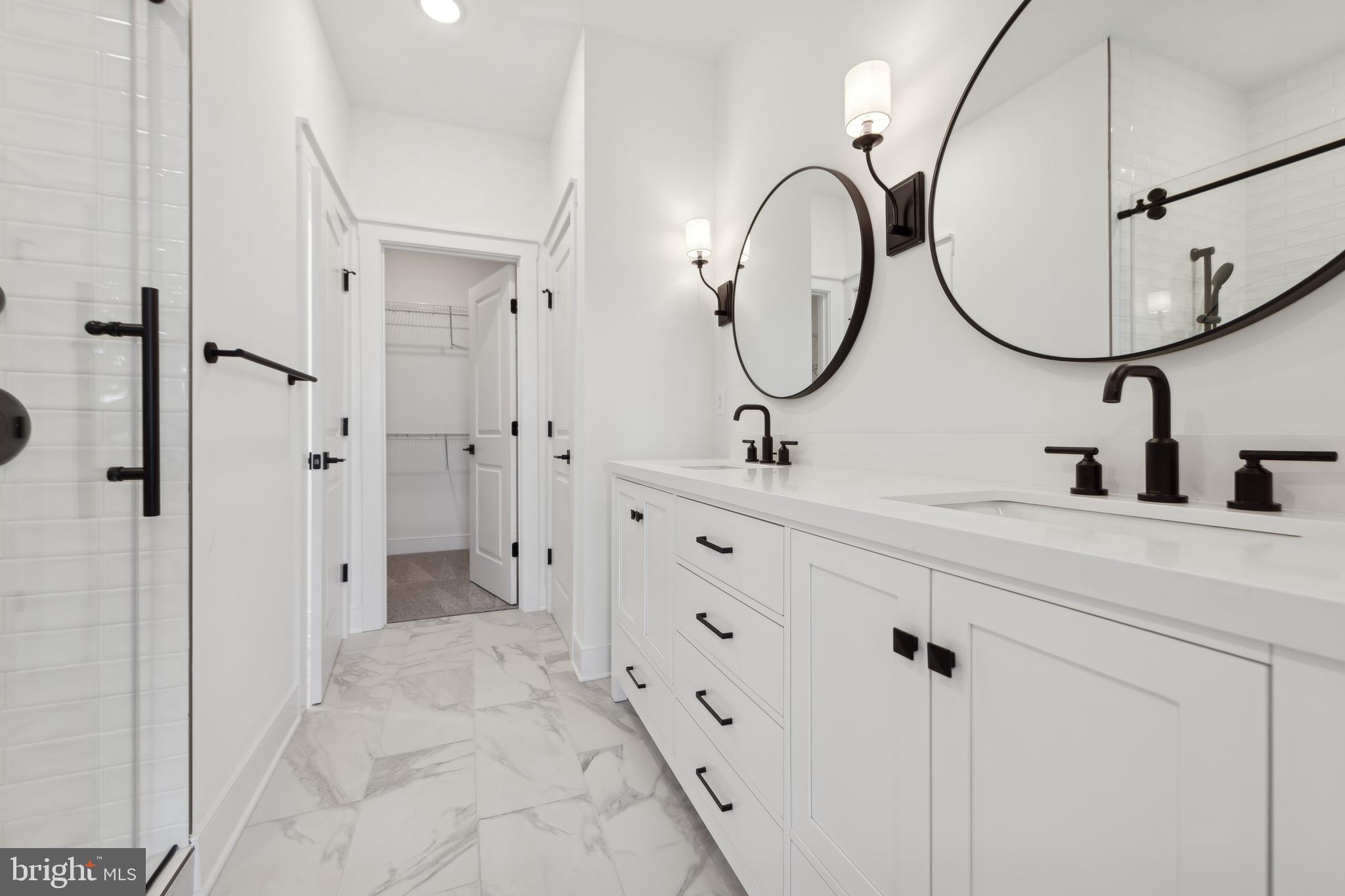 BAY KNOLLS - Residential