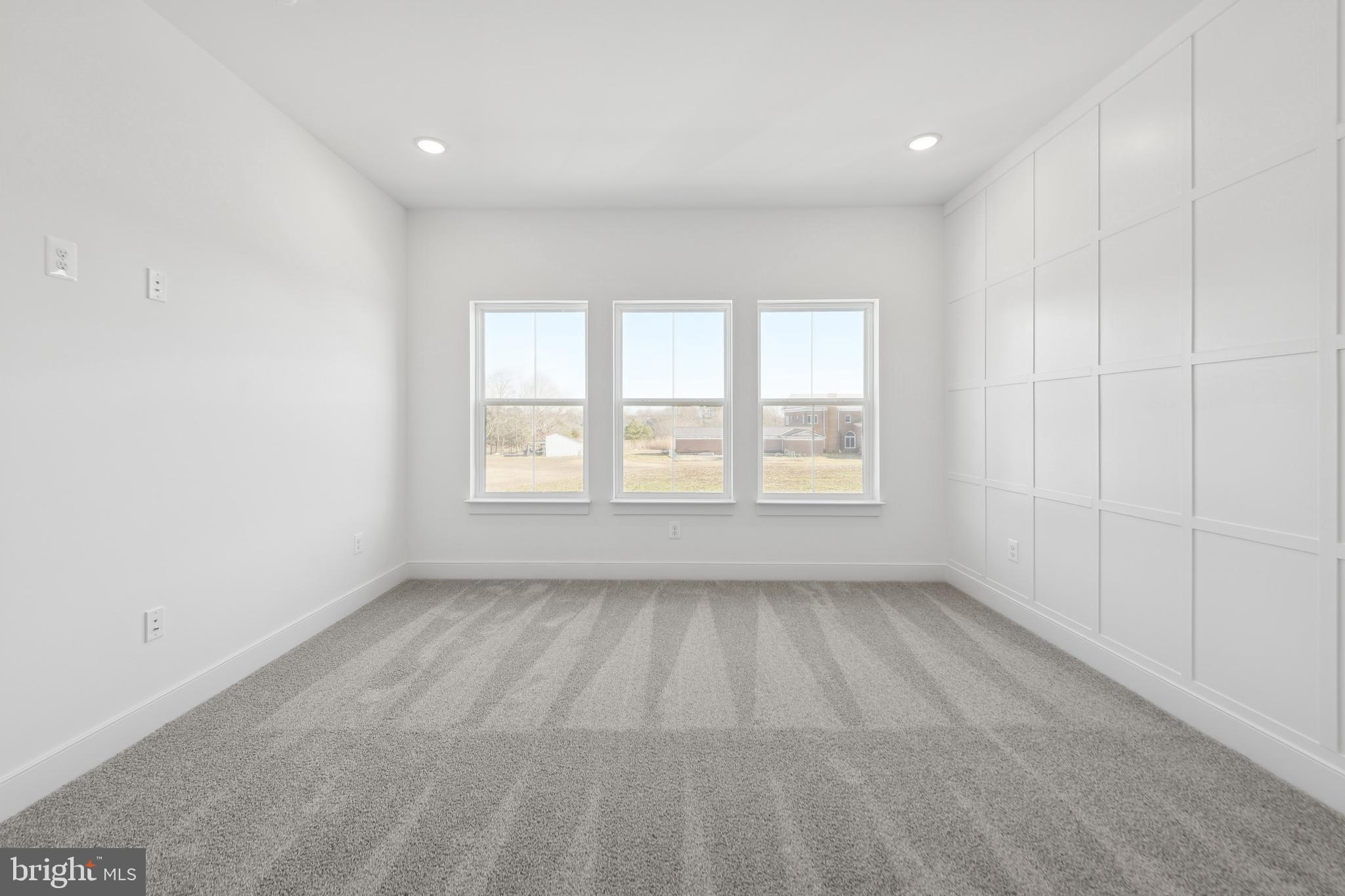 BAY KNOLLS - Residential