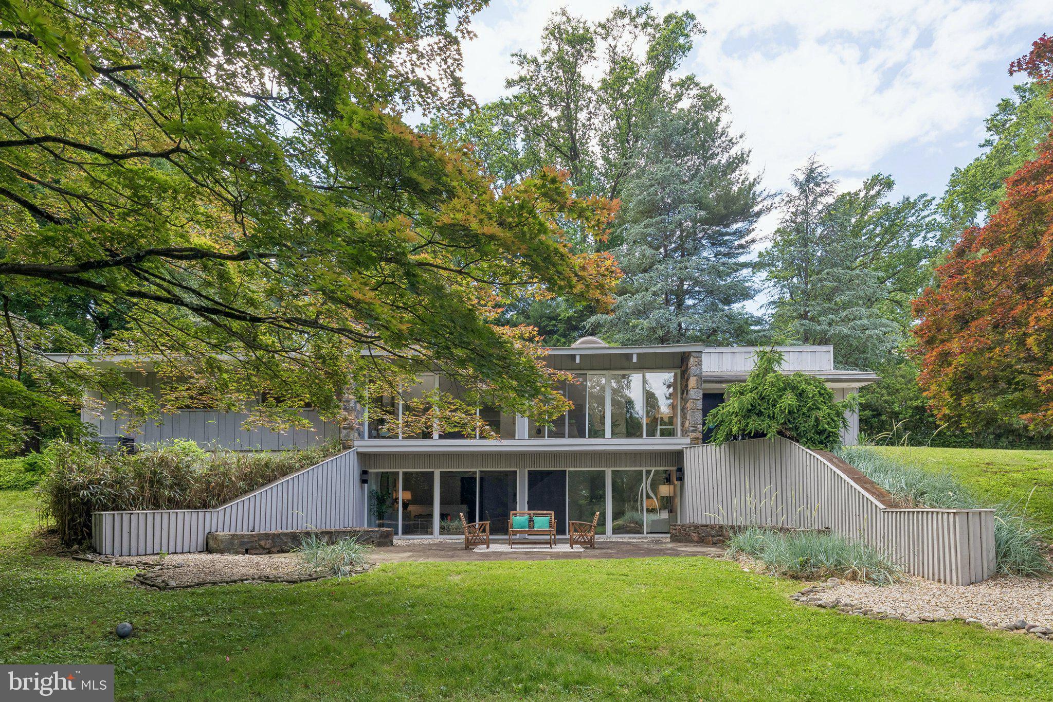 GLADWYNE - Residential
