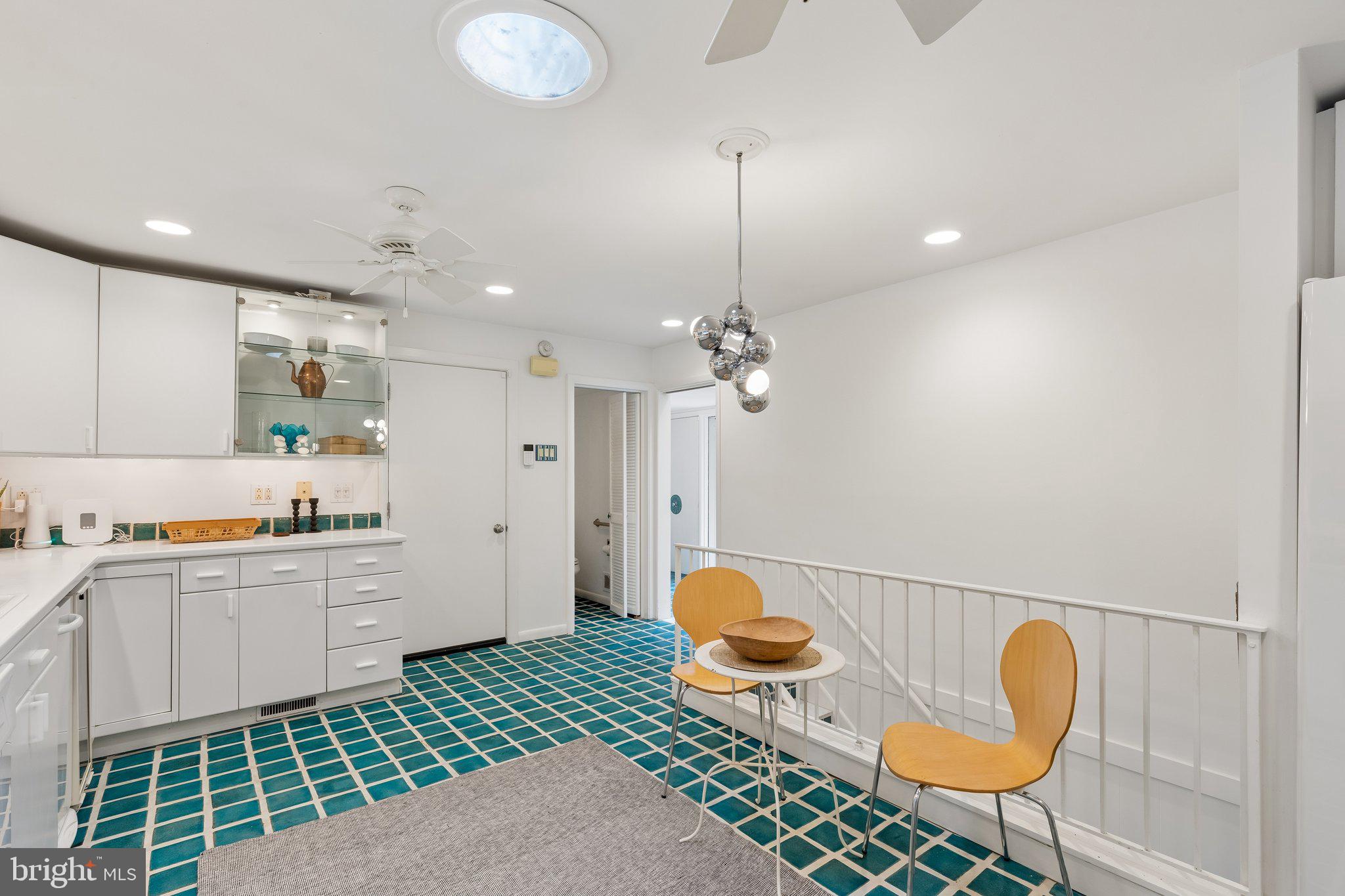 GLADWYNE - Residential