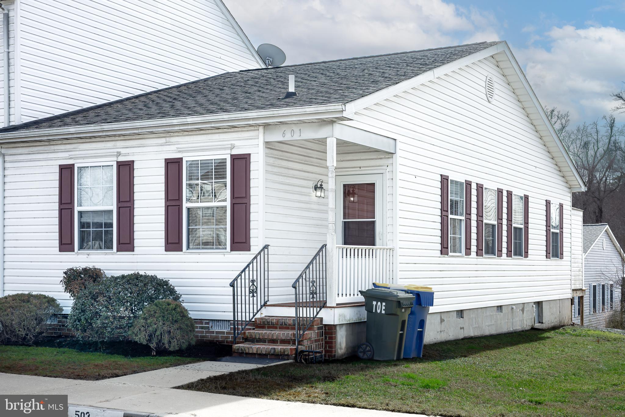 WAYLANDS - Residential