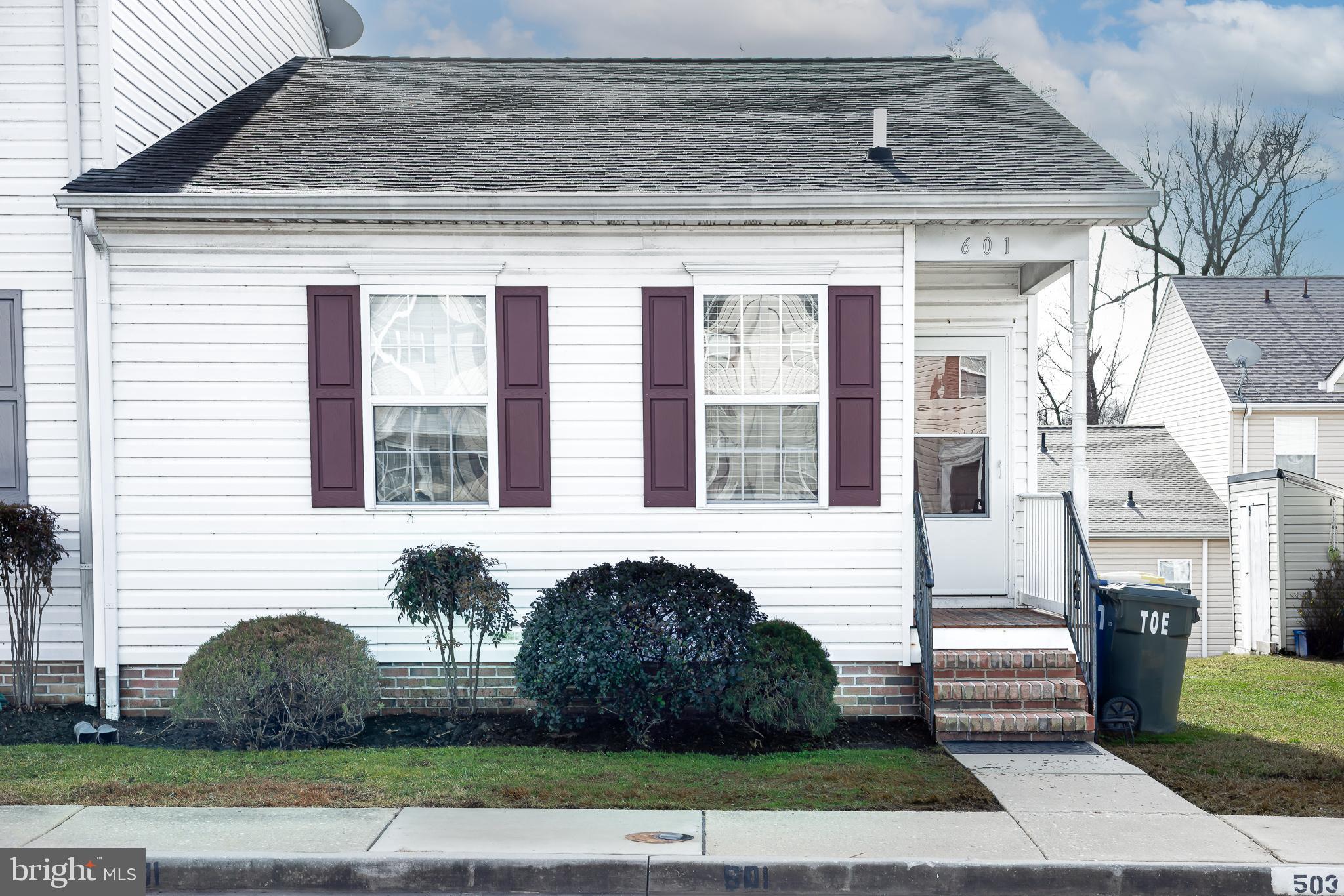 WAYLANDS - Residential