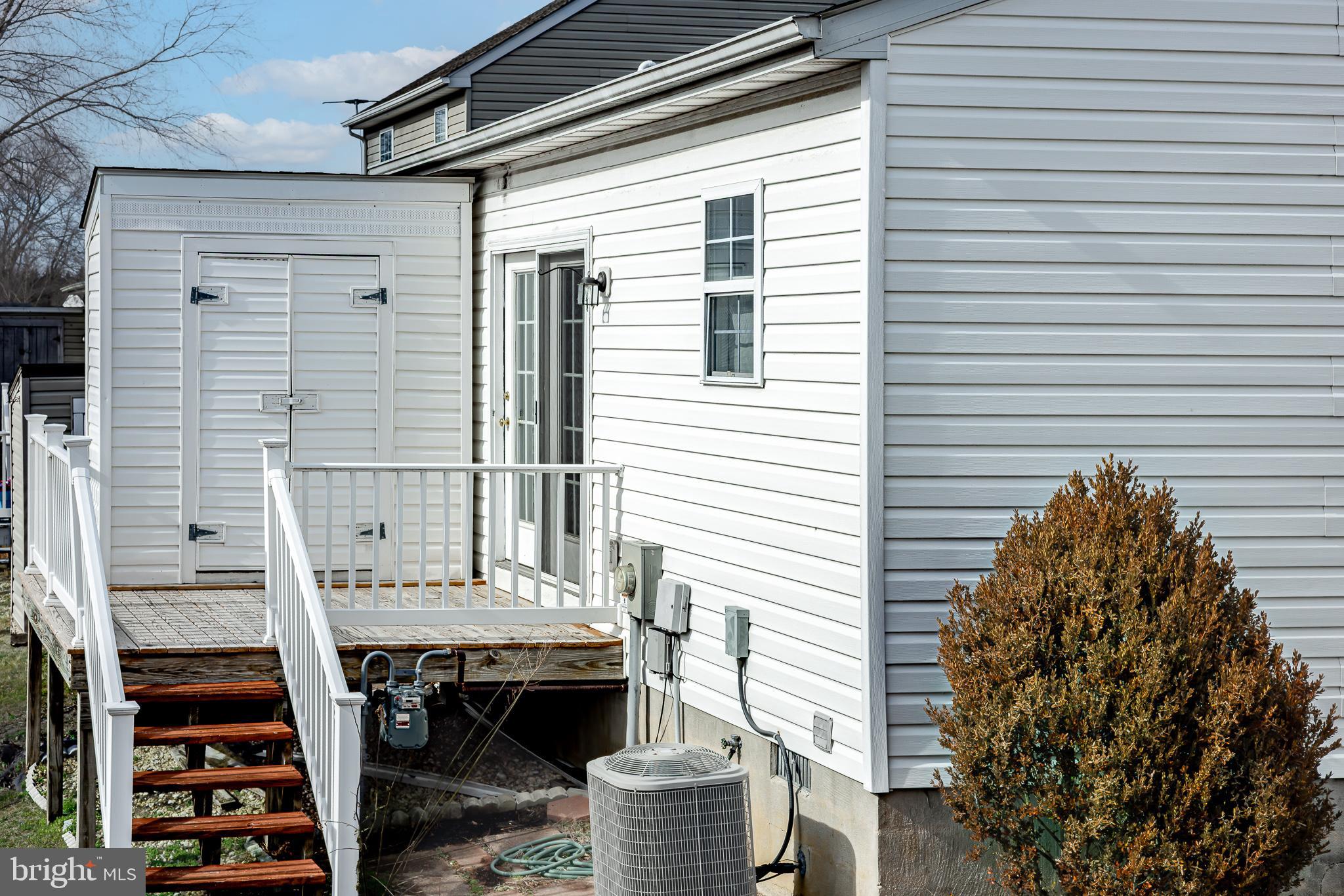 WAYLANDS - Residential