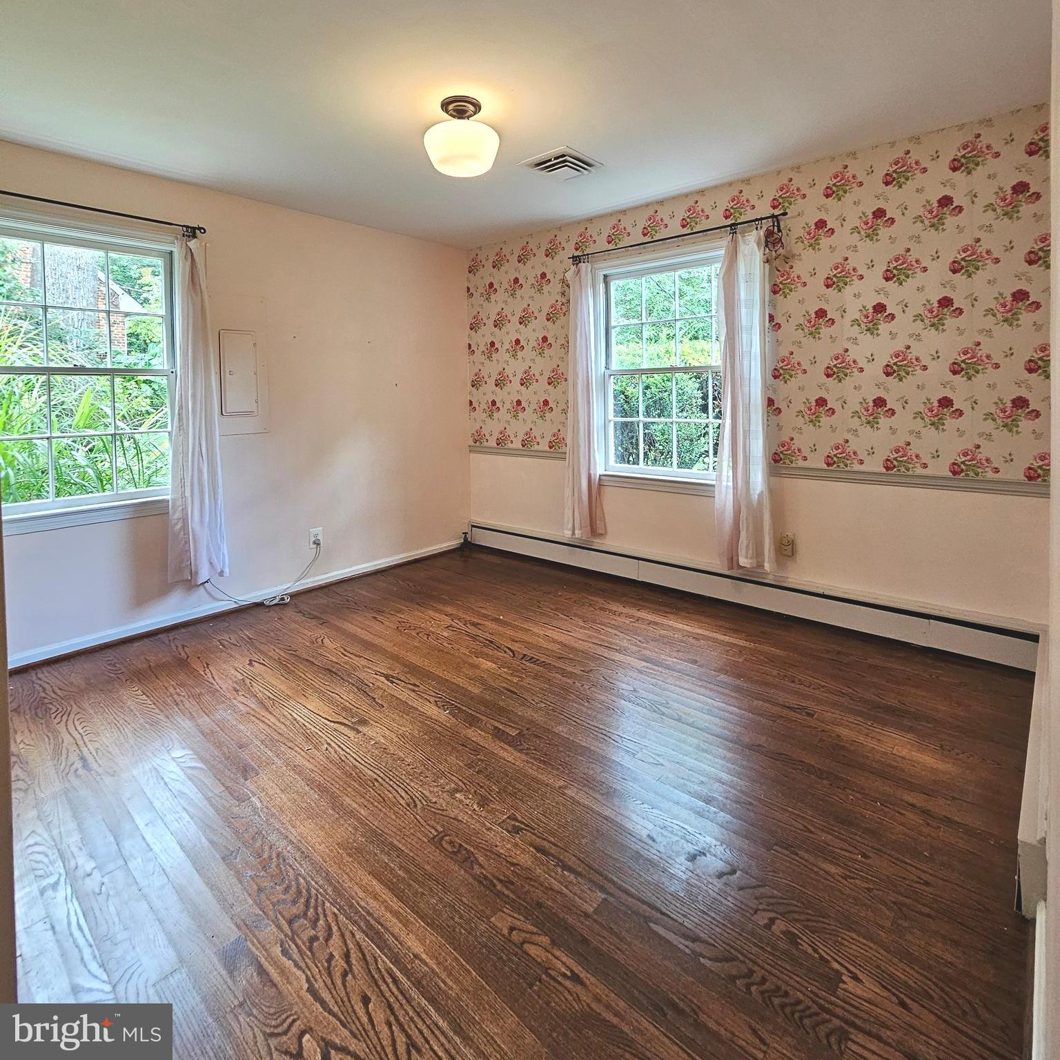 SLEEPY HOLLOW - Residential Lease