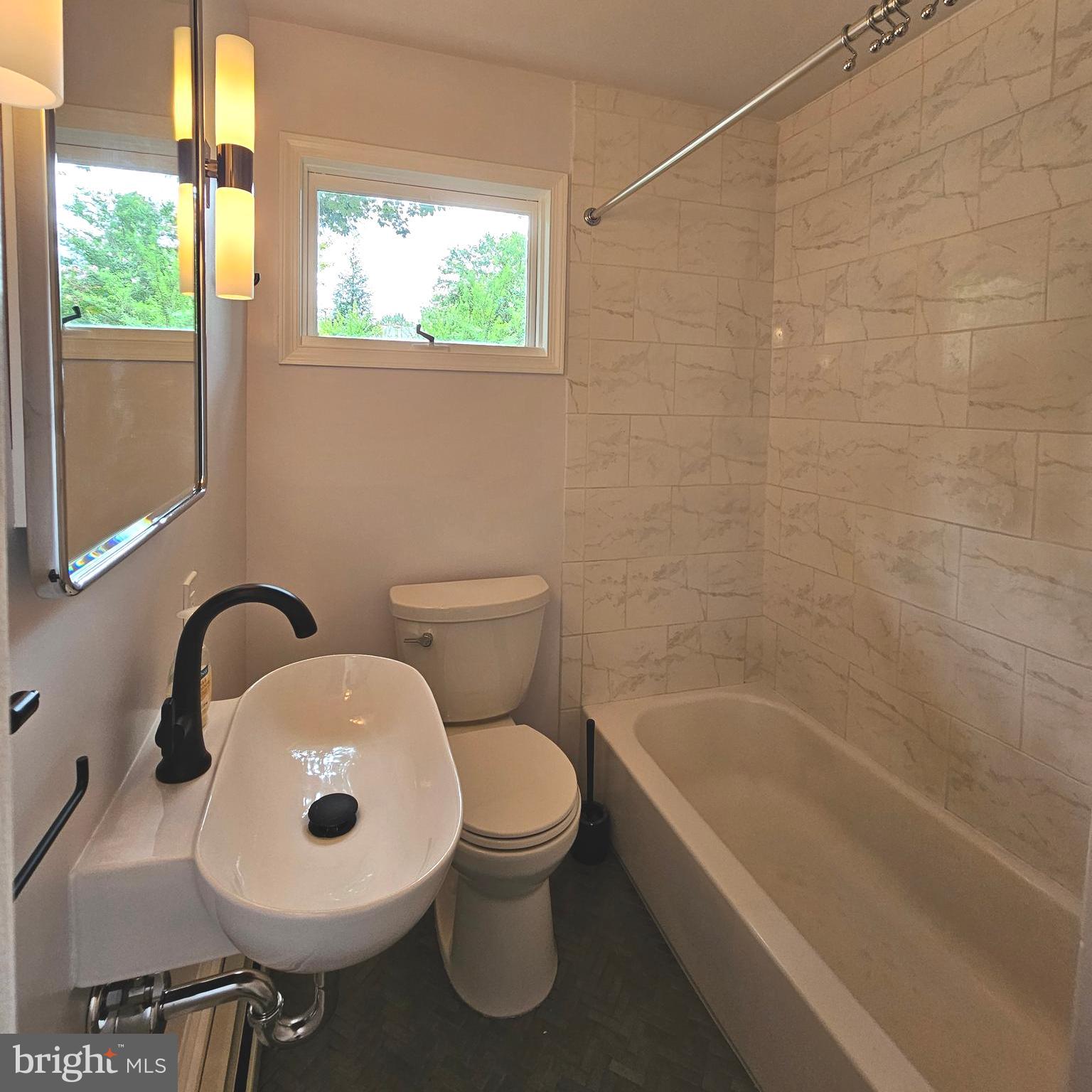 SLEEPY HOLLOW - Residential Lease