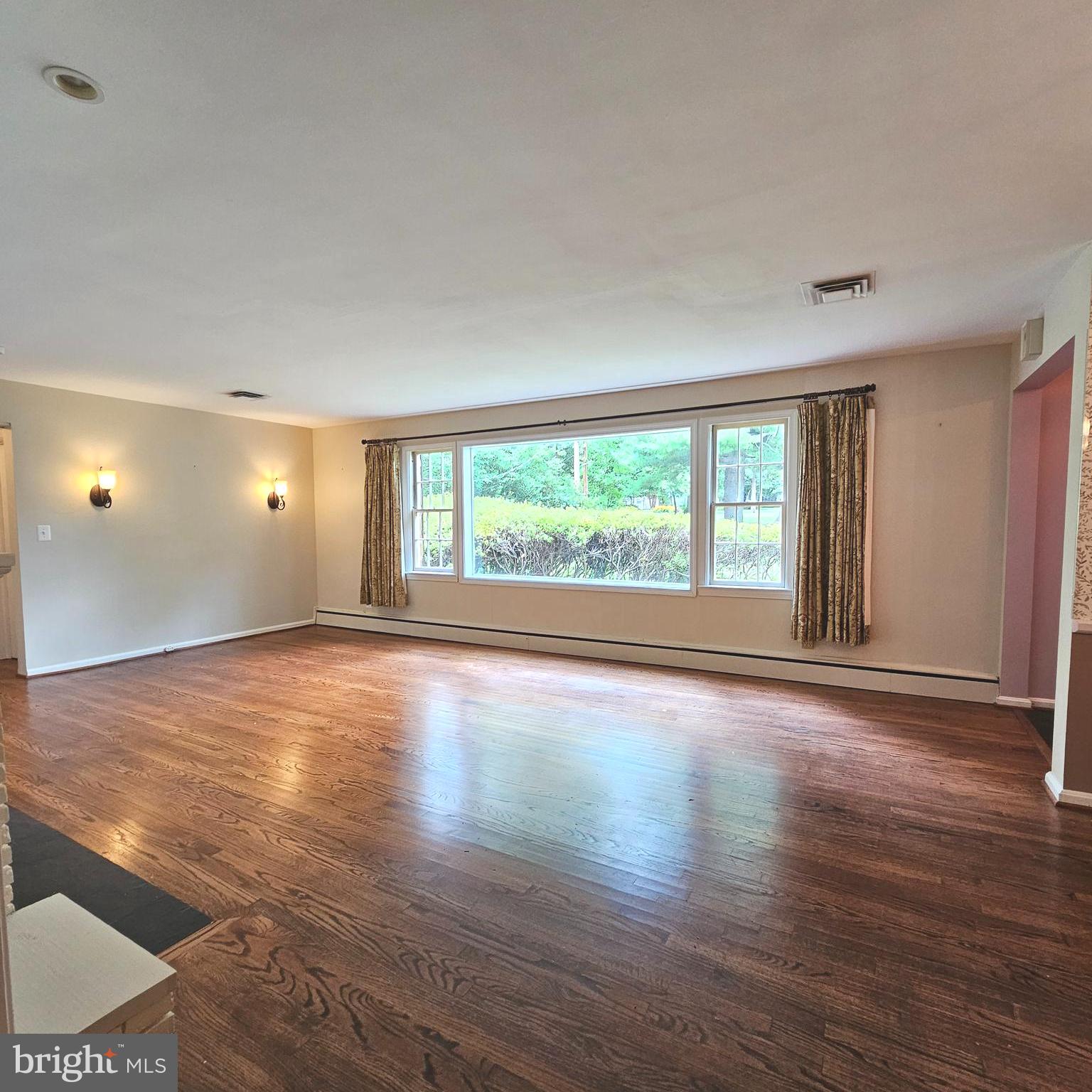 SLEEPY HOLLOW - Residential Lease