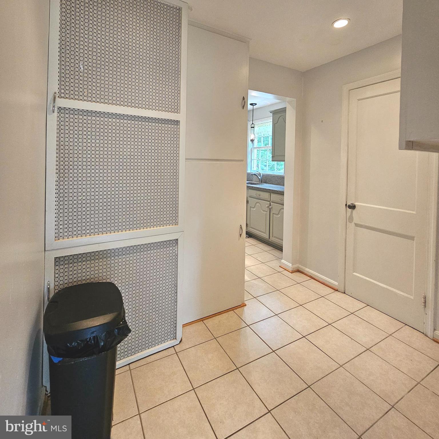 SLEEPY HOLLOW - Residential Lease