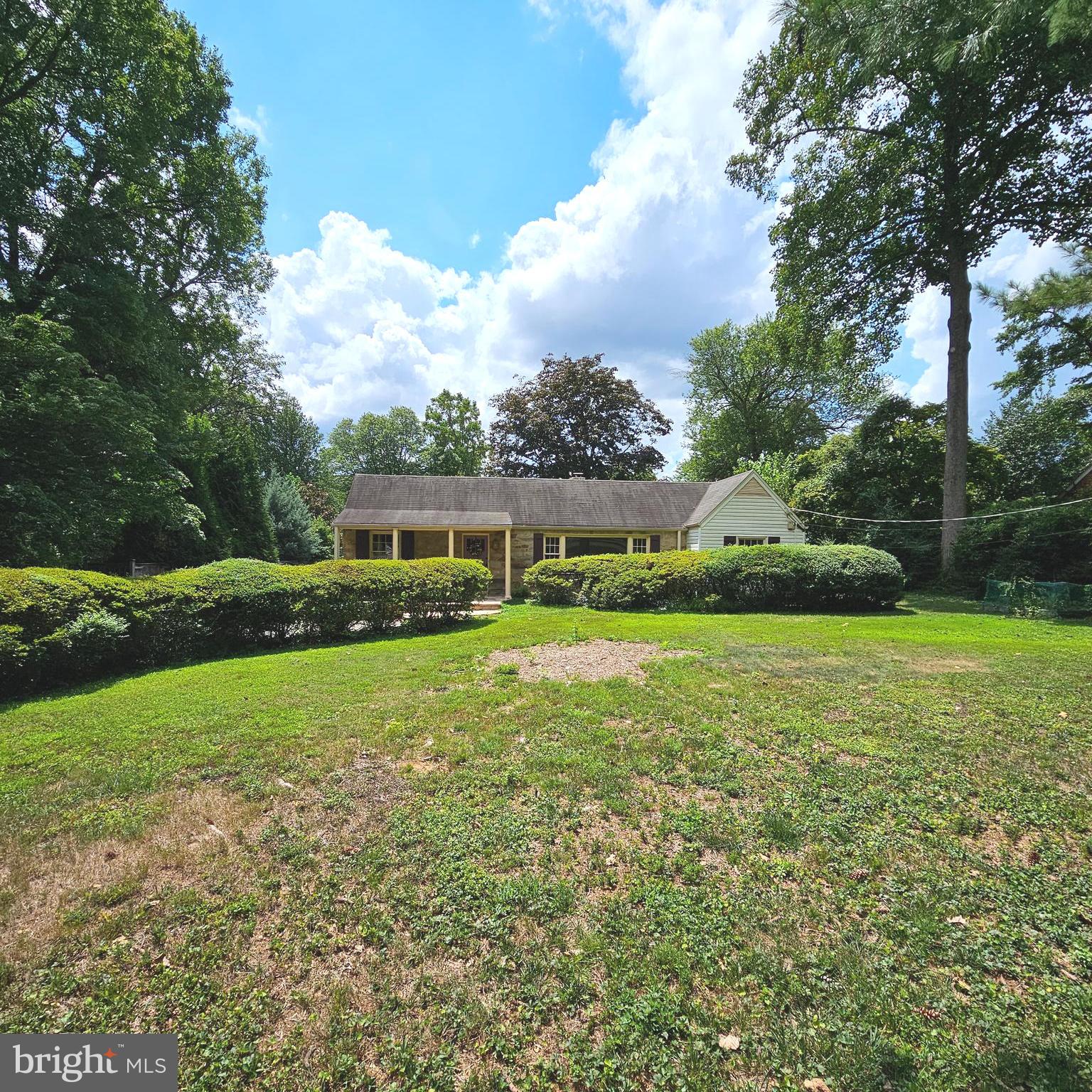 SLEEPY HOLLOW - Residential Lease