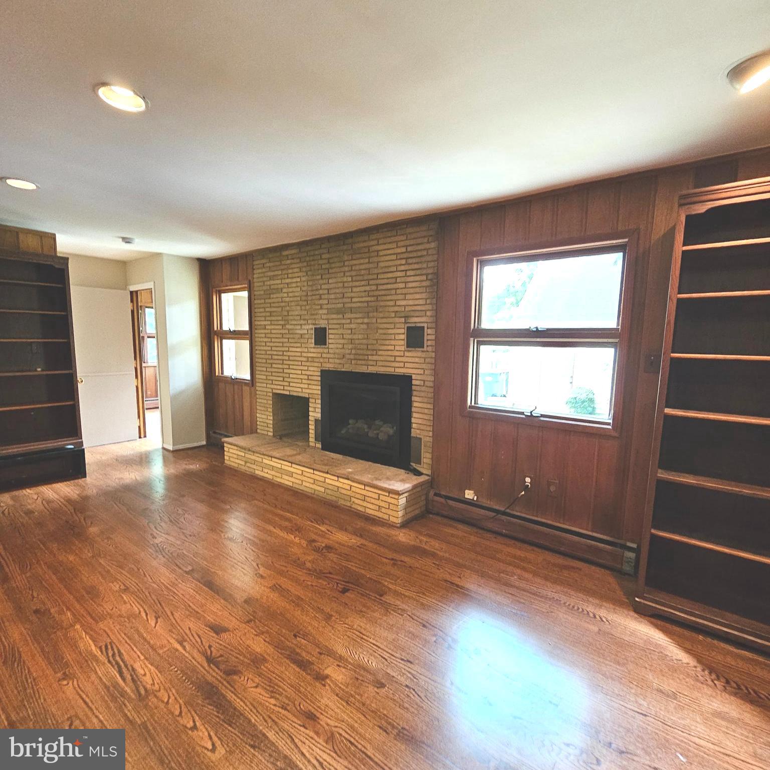 SLEEPY HOLLOW - Residential Lease