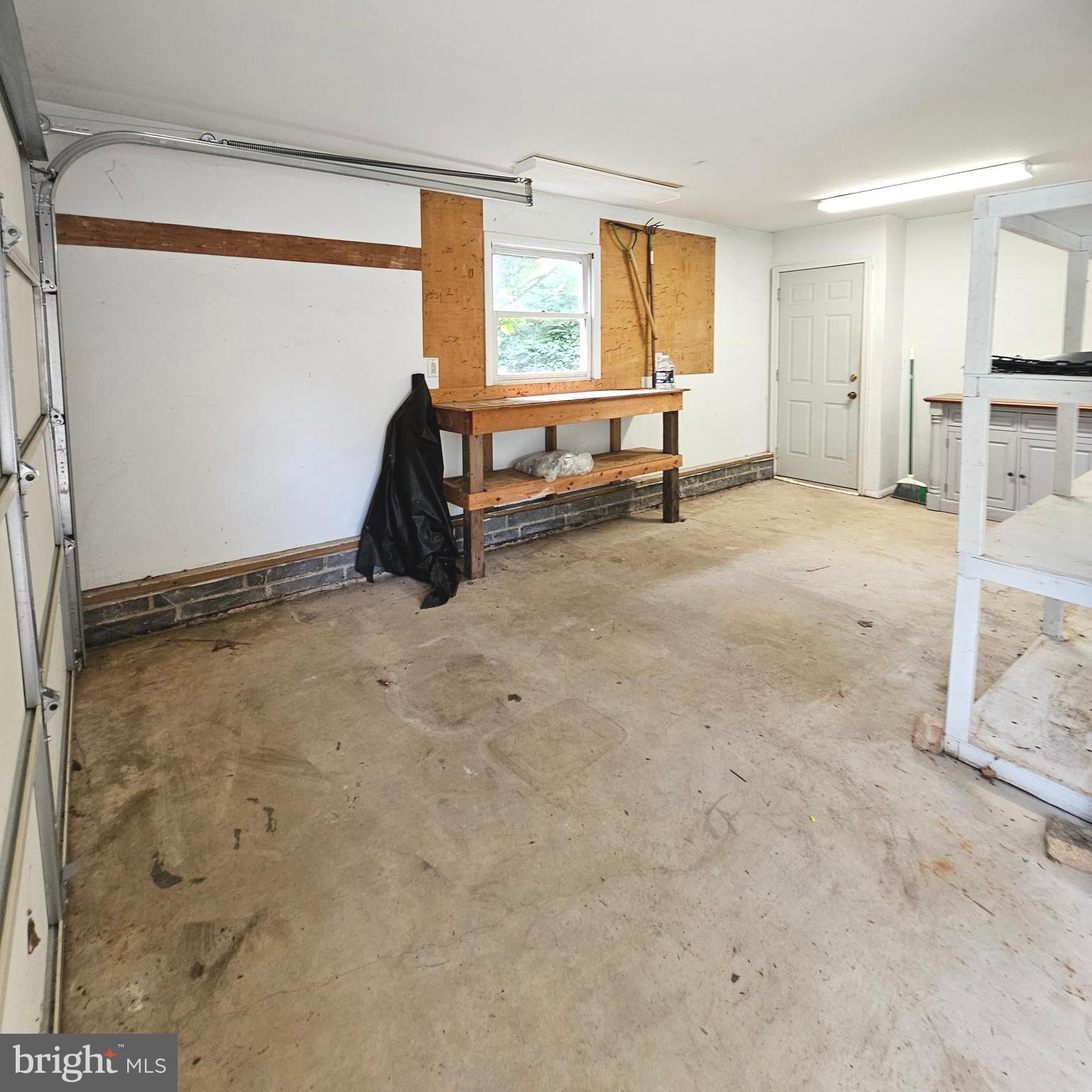 SLEEPY HOLLOW - Residential Lease