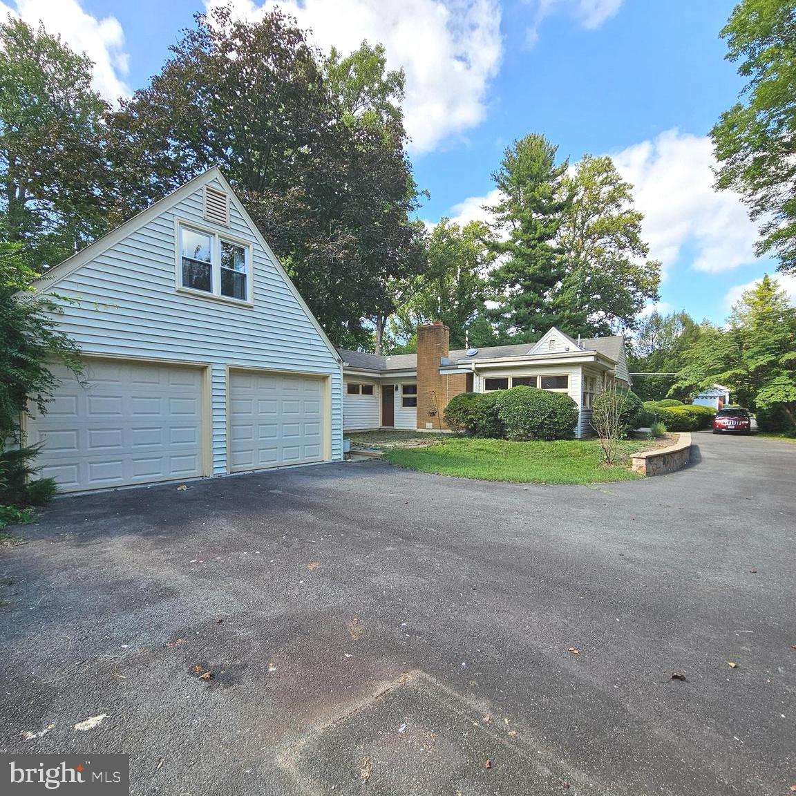 SLEEPY HOLLOW - Residential Lease