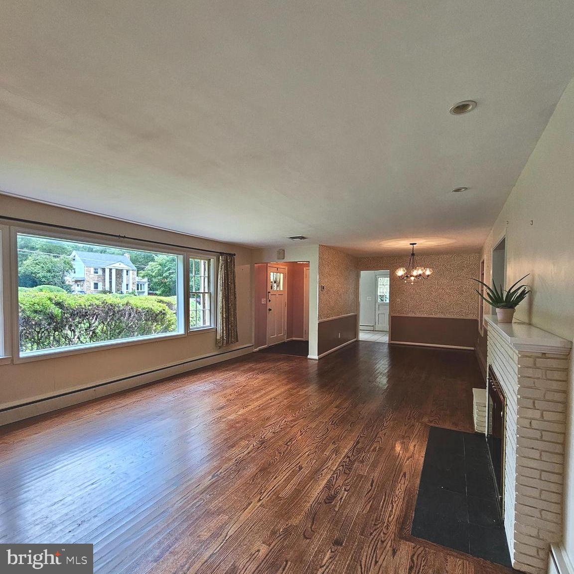 SLEEPY HOLLOW - Residential Lease