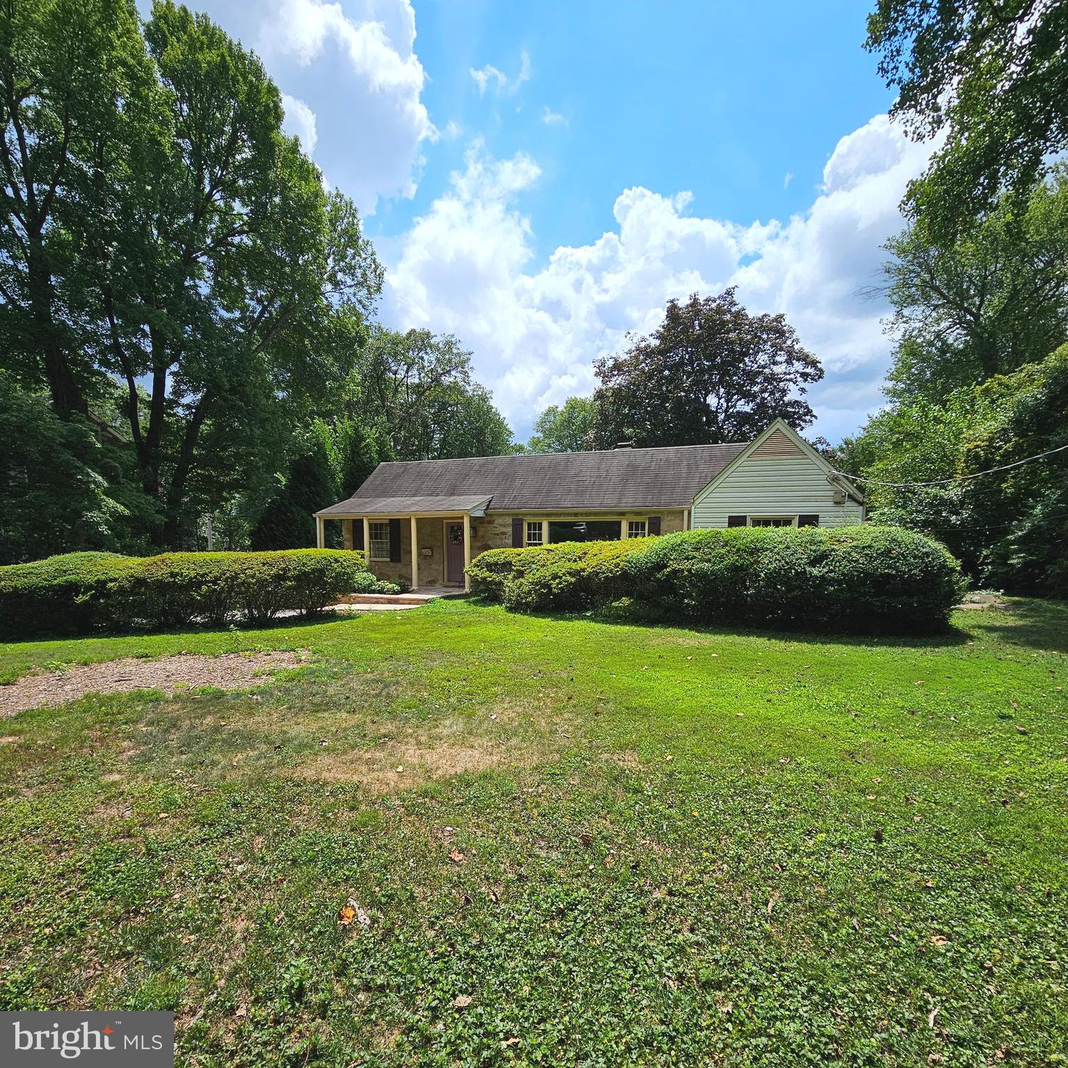 SLEEPY HOLLOW - Residential Lease