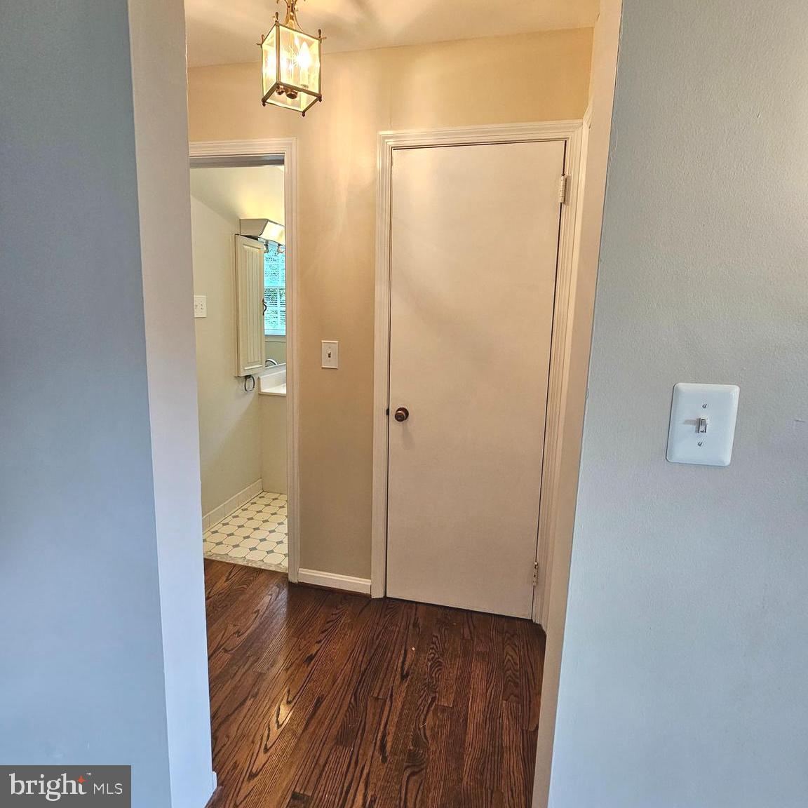 SLEEPY HOLLOW - Residential Lease