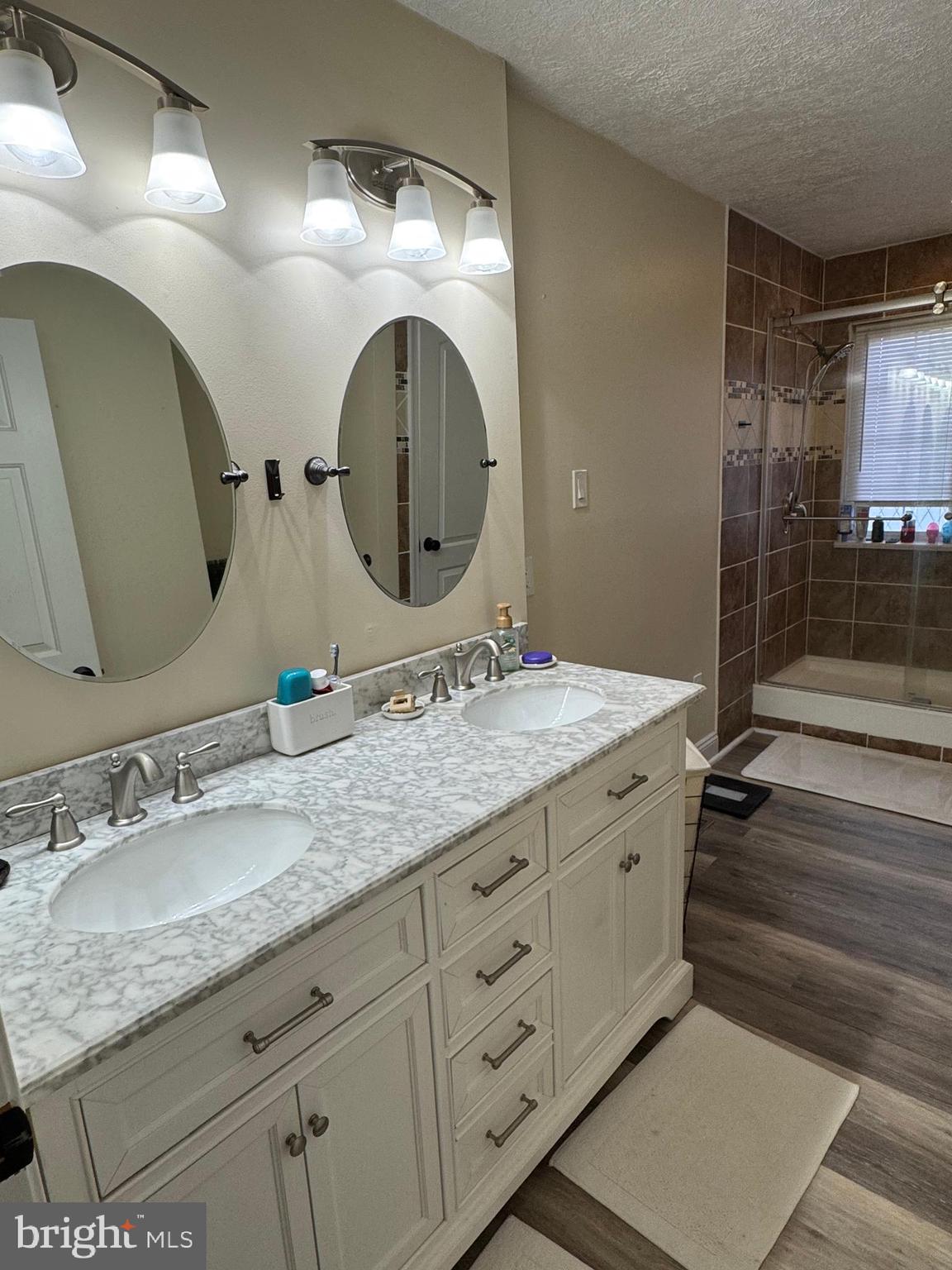 BEACON POINT - Residential