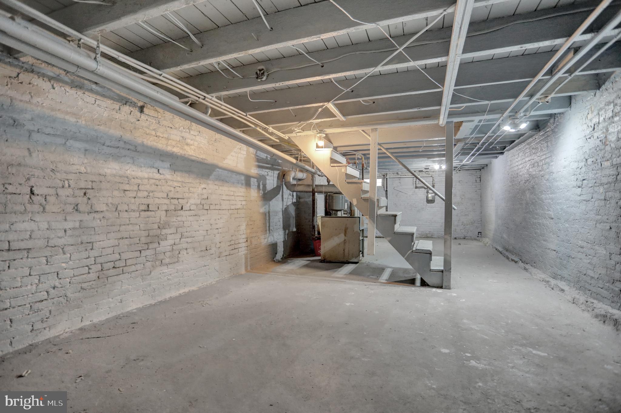 UPTON - Residential Lease