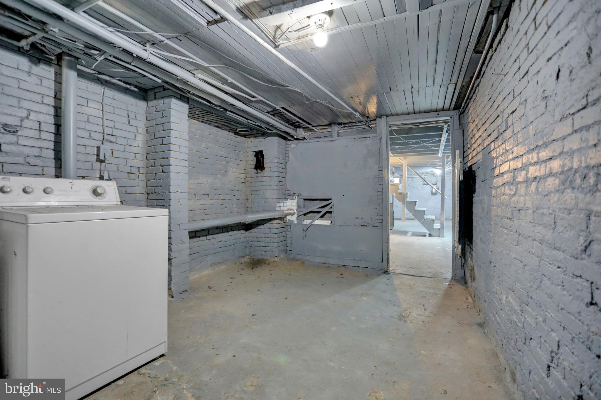 UPTON - Residential Lease