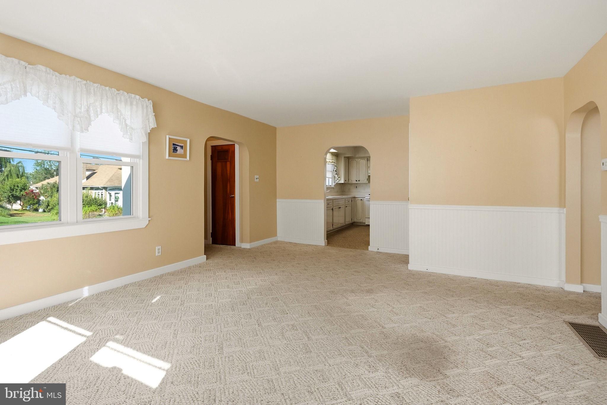 347 N FORKLANDING ROAD