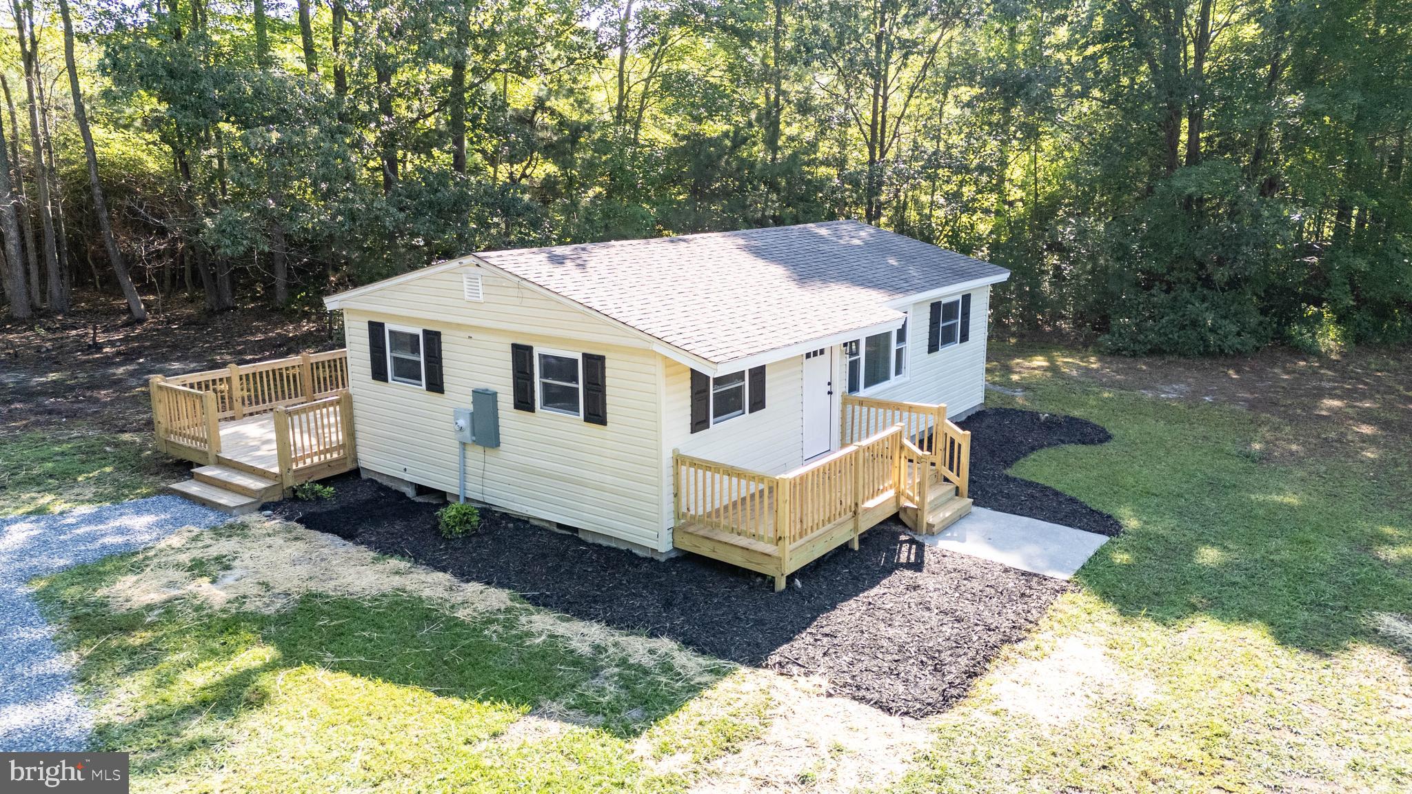 2029 BLUFF POINT RD