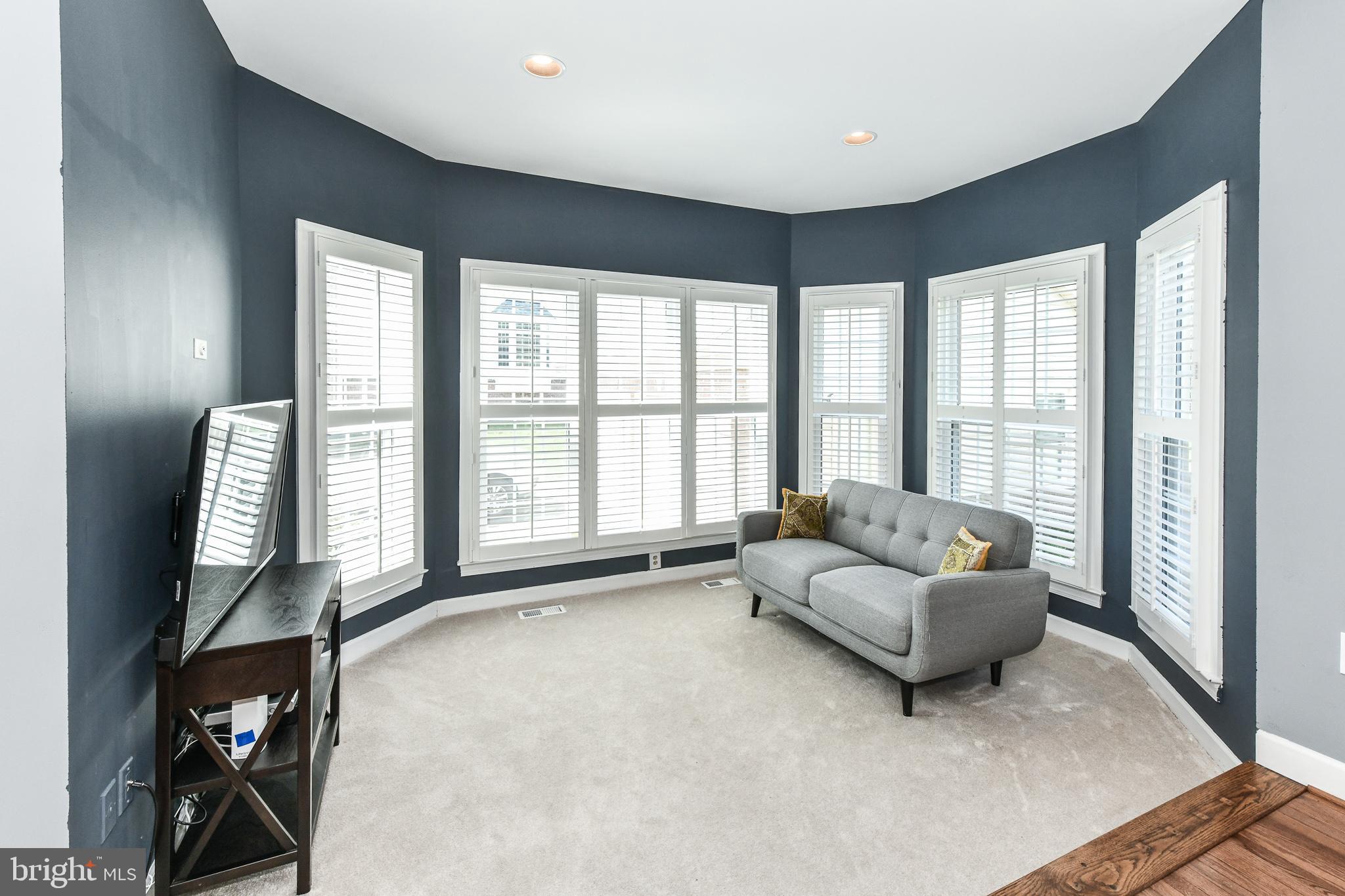 GRAND HAMPTONS - Residential Lease