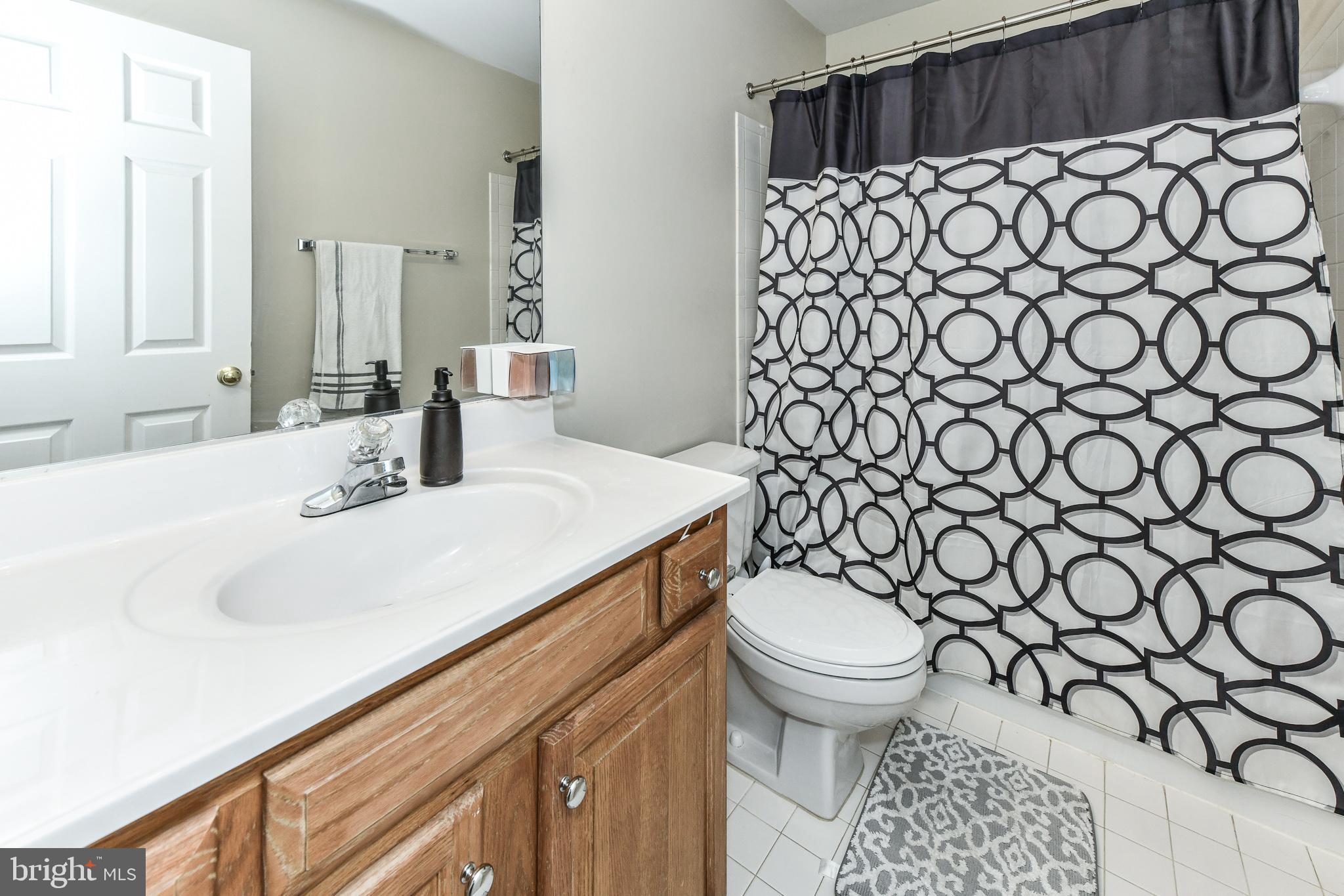 GRAND HAMPTONS - Residential Lease