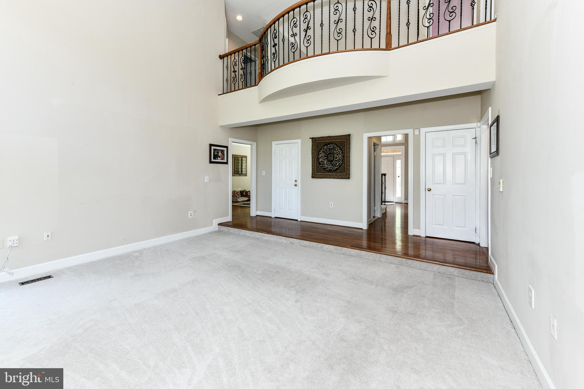 GRAND HAMPTONS - Residential Lease