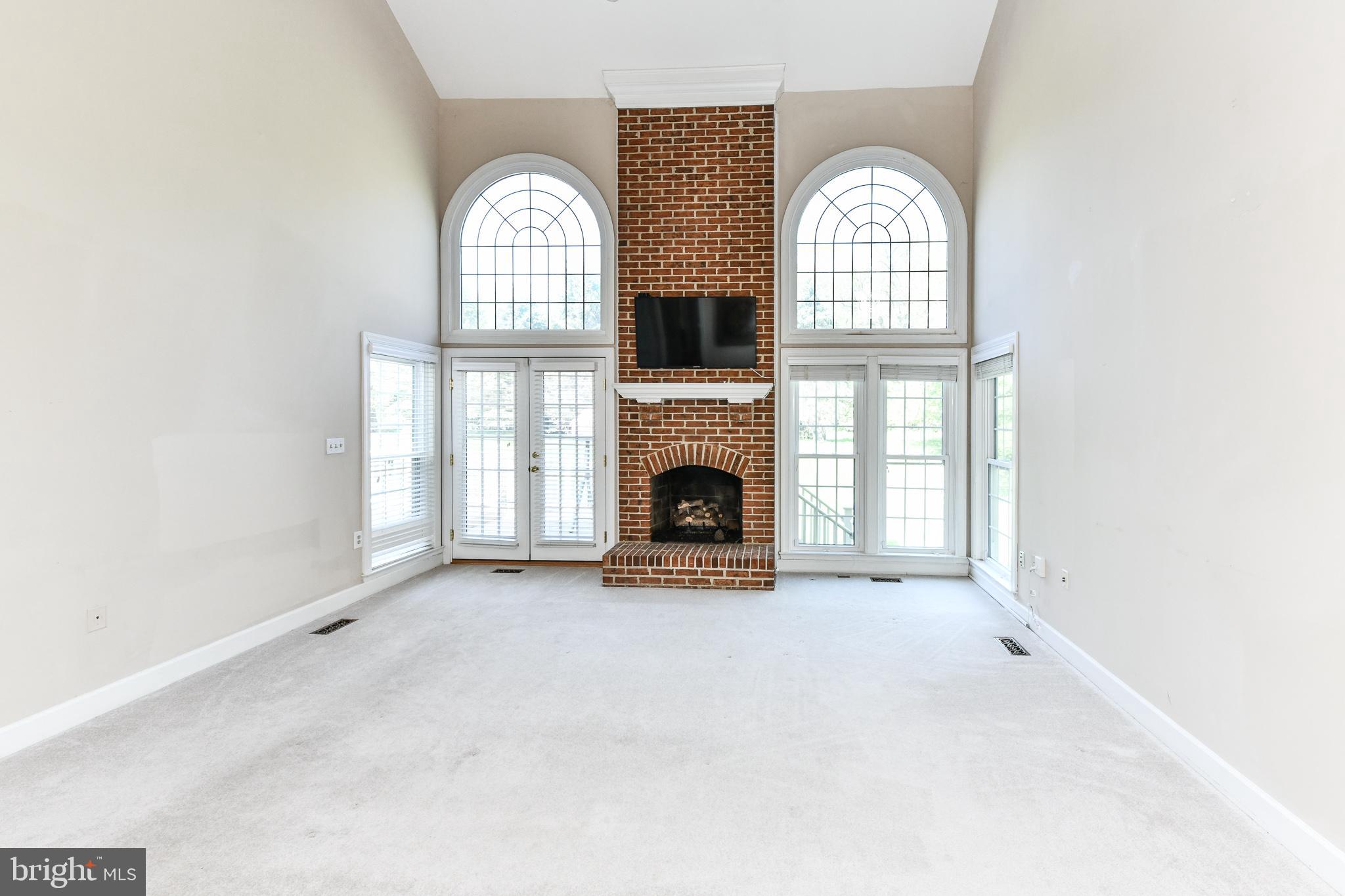 GRAND HAMPTONS - Residential Lease