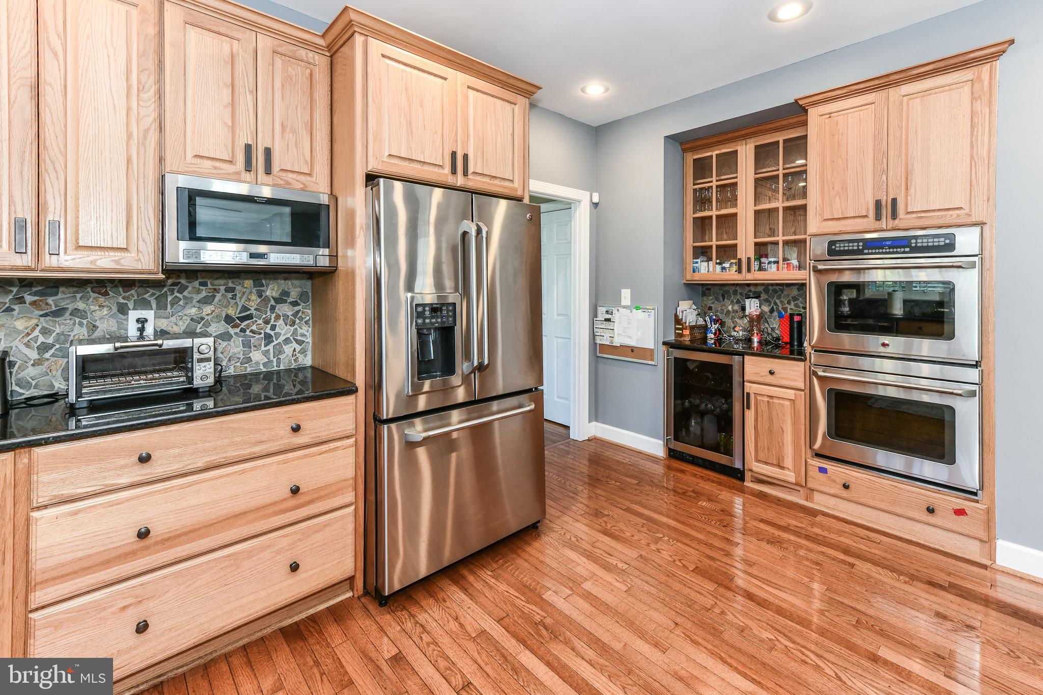 GRAND HAMPTONS - Residential Lease