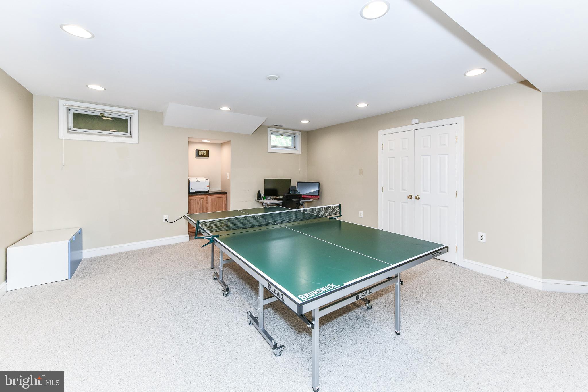 GRAND HAMPTONS - Residential Lease