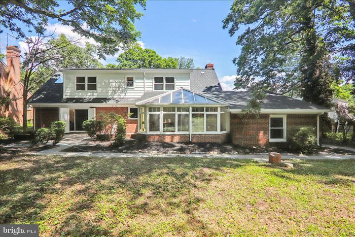 3923 COMMANDER DRIVE