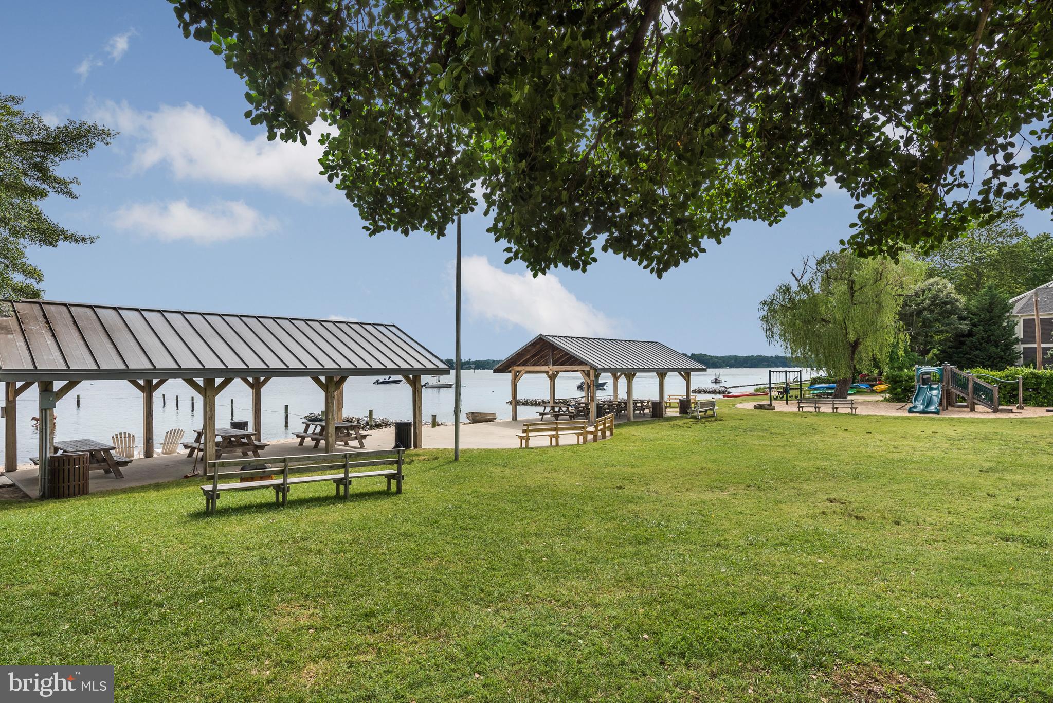 ROUND BAY - Residential