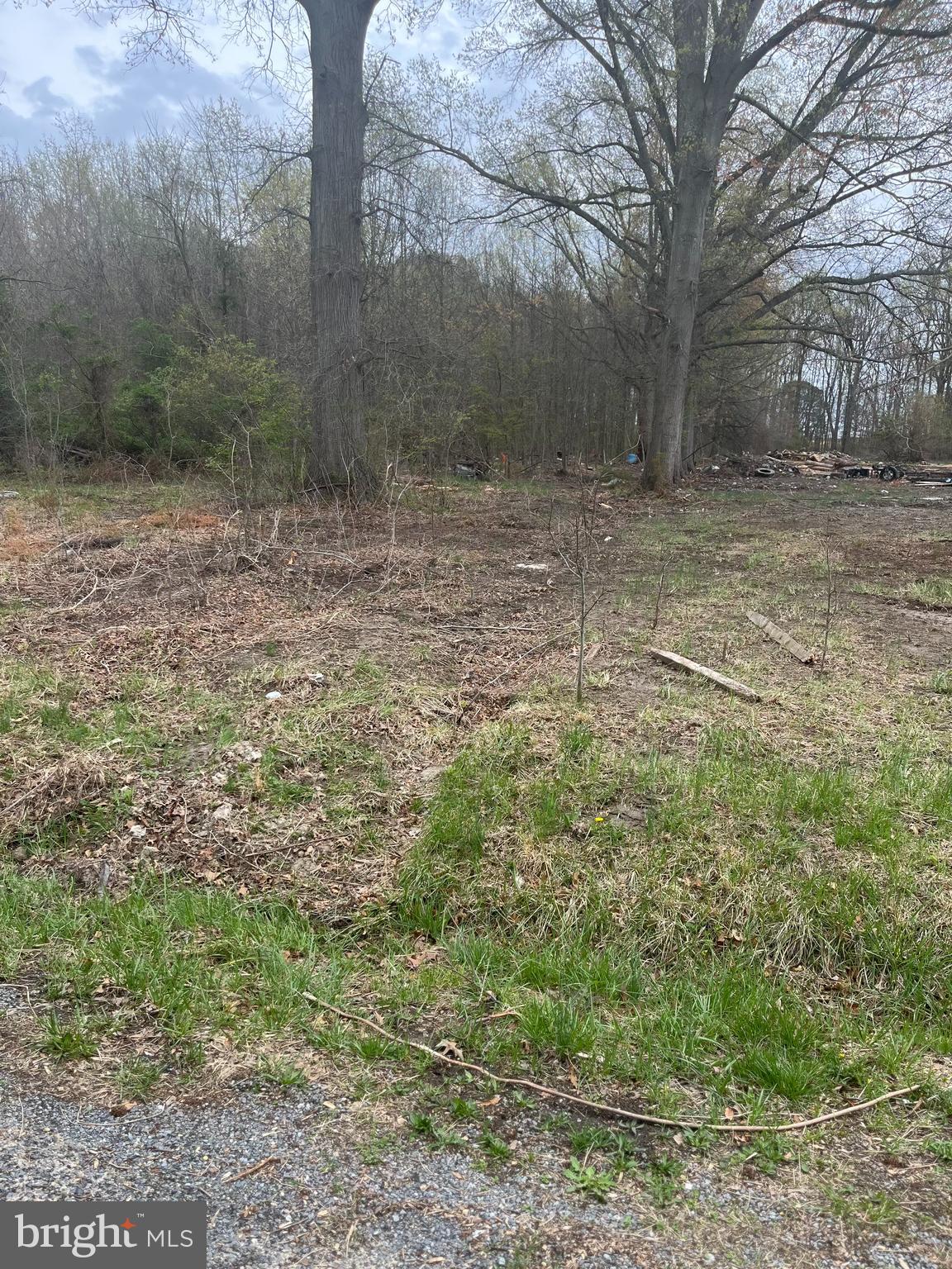 This wooded property offers a peaceful, rural setting while still being close to local amenities and waterfront attractions just minutes from the town of Chestertown, Worton Creek Marina, and Great Oak Landing.