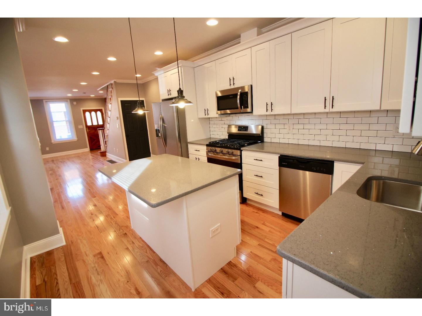 PORT RICHMOND - Residential