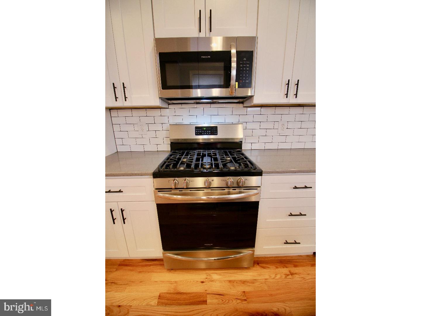 PORT RICHMOND - Residential
