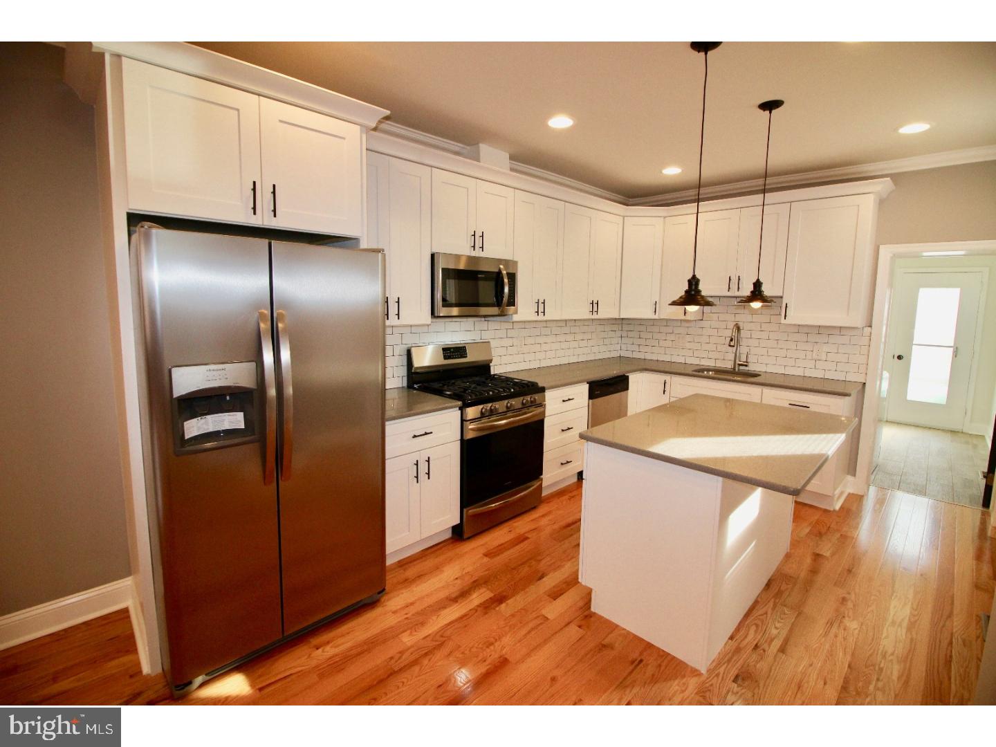 PORT RICHMOND - Residential