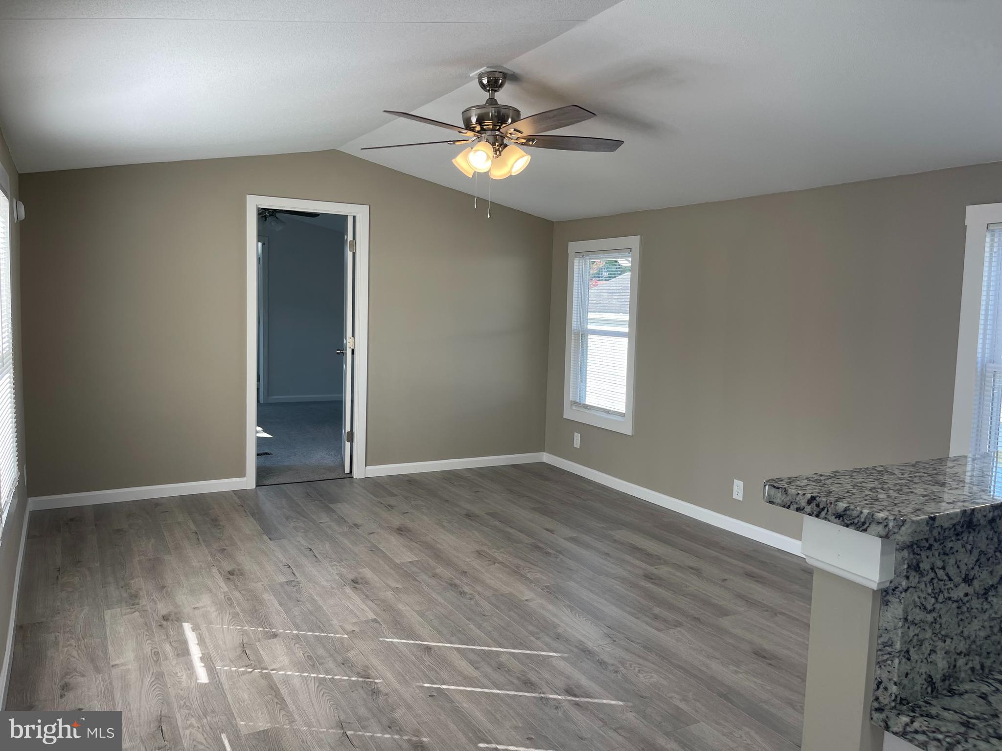 808 LESWOOD COURT