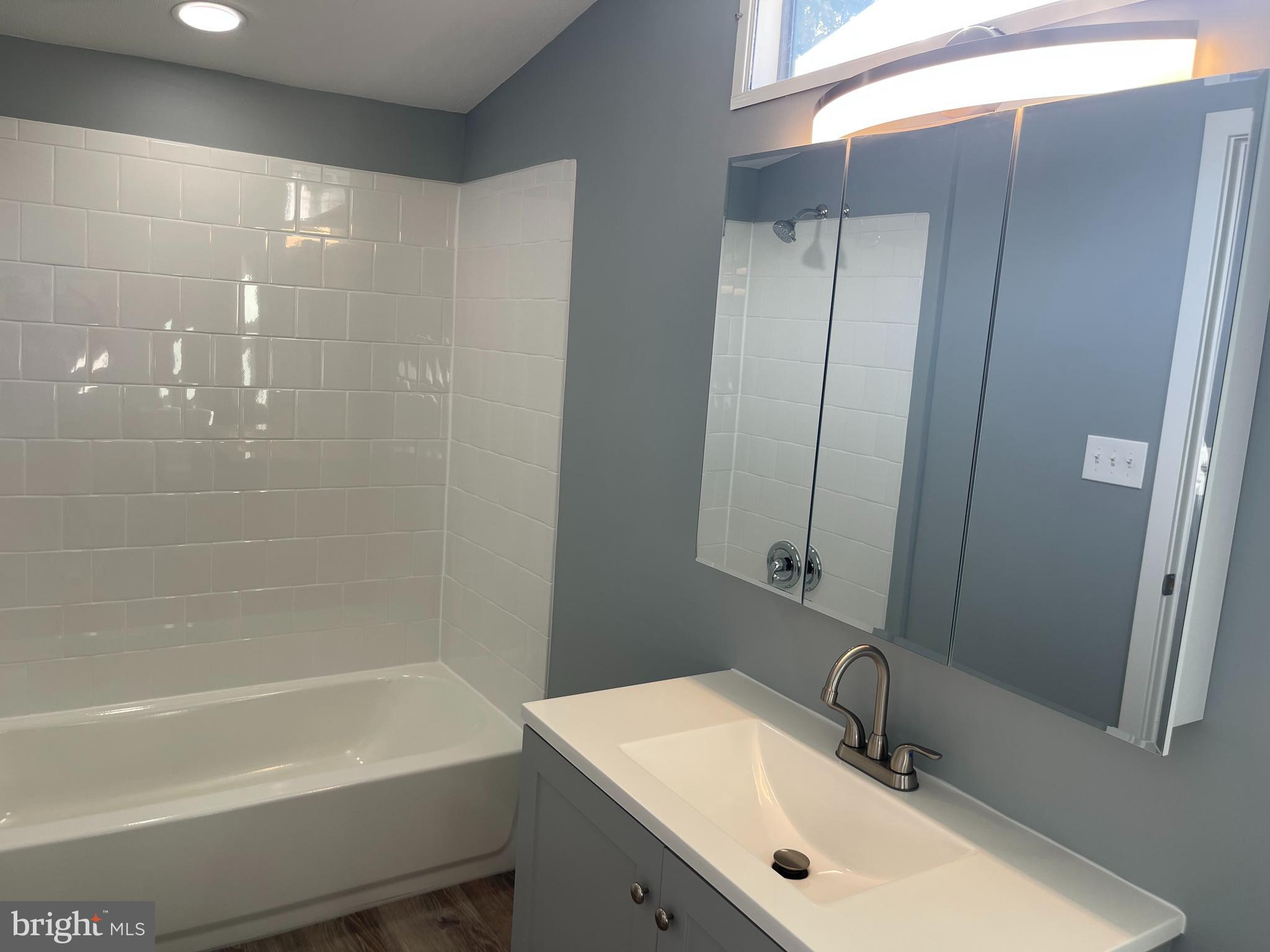 BRIARWOOD ESTATES - Residential