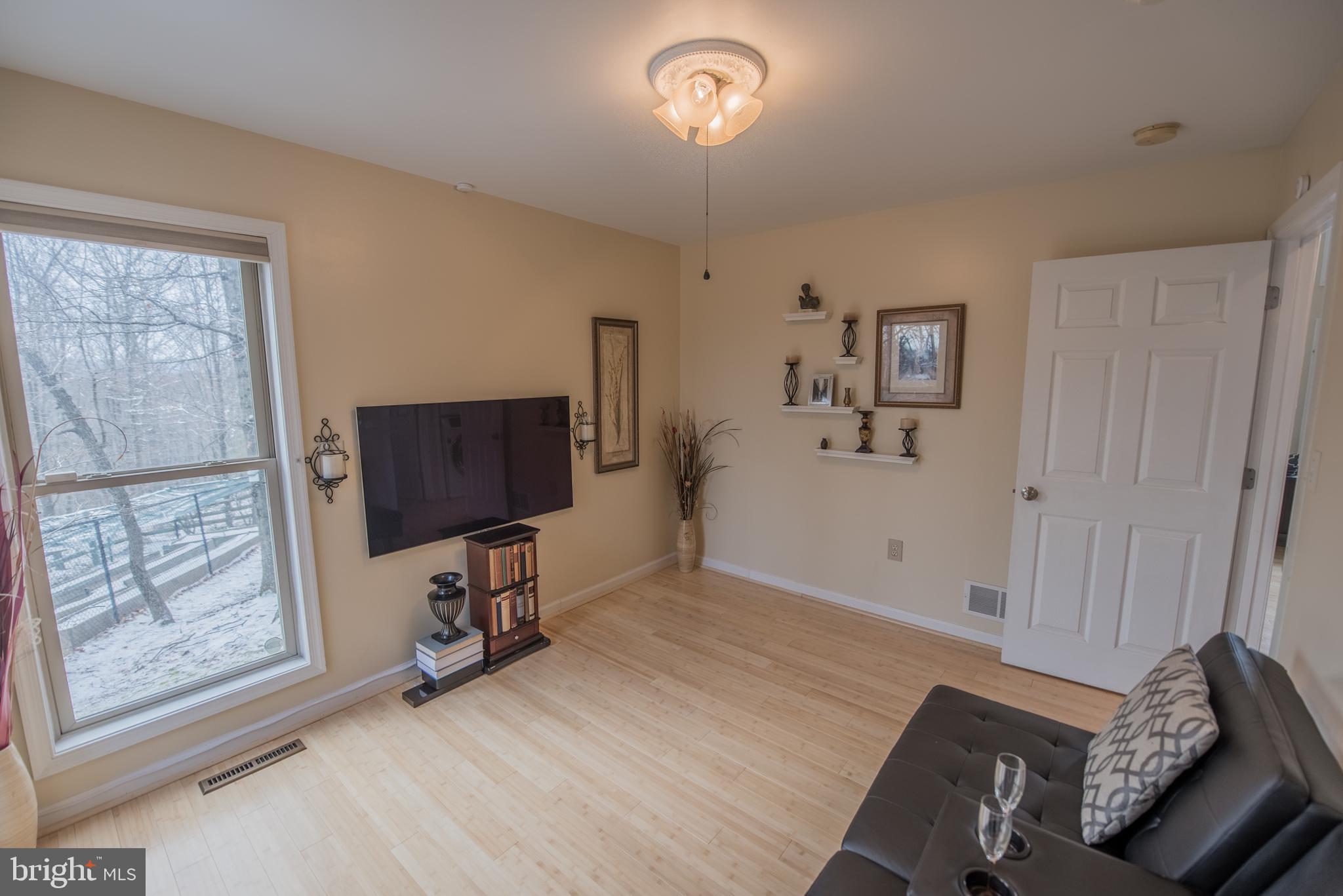 THE WOODS - Residential