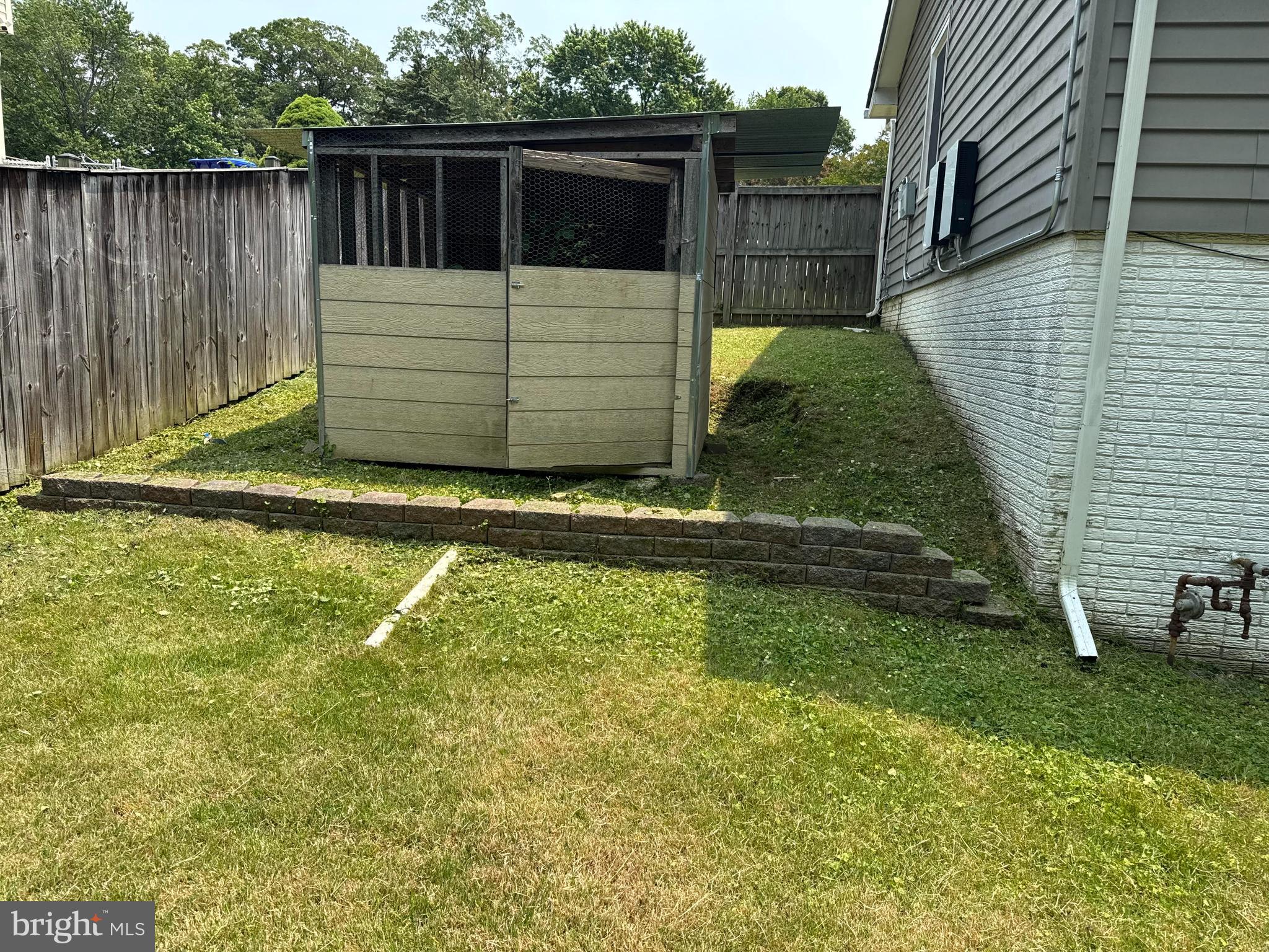 STRAWBERRY HILLS - Residential Lease