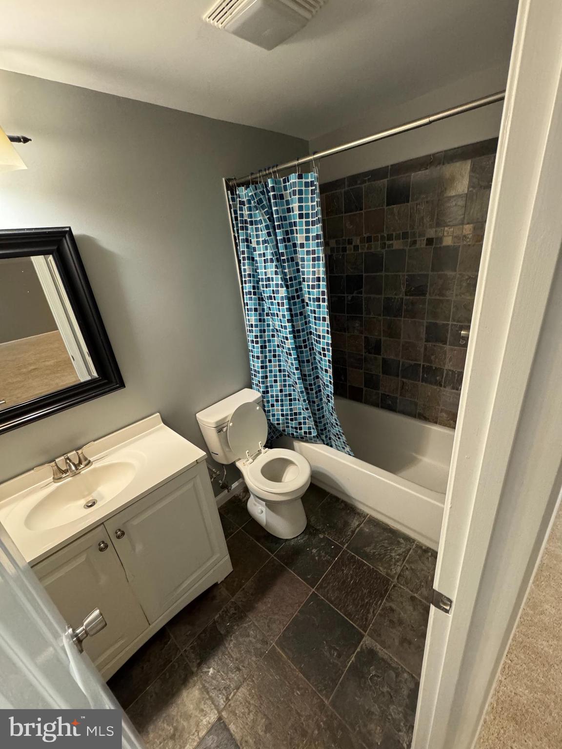 STRAWBERRY HILLS - Residential Lease