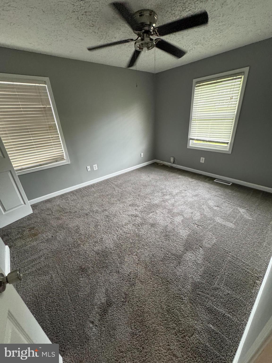 STRAWBERRY HILLS - Residential Lease